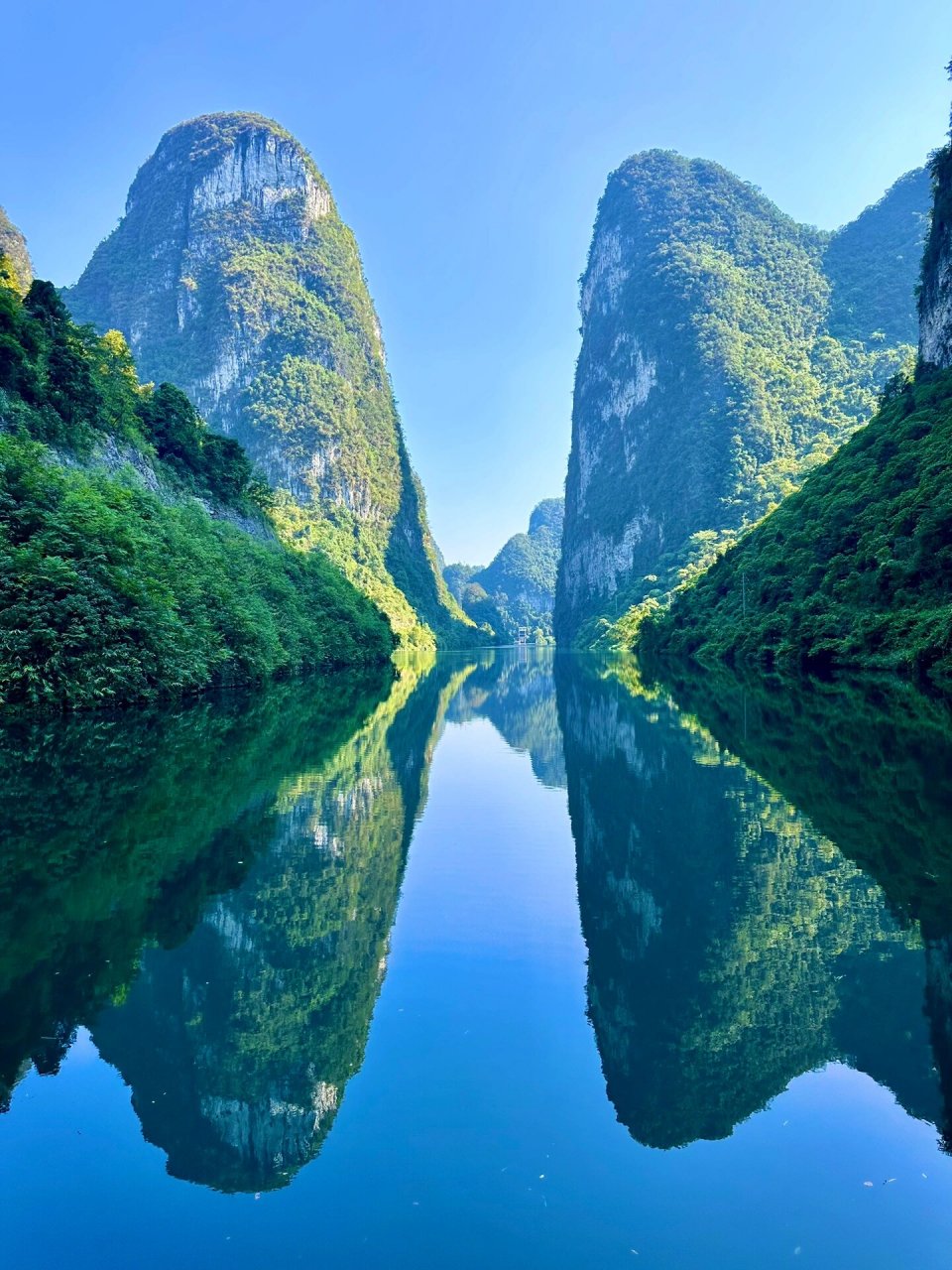 小城河池,原来藏着世界级美景 河池小三峡,碧波天成,水光粼粼,兼具