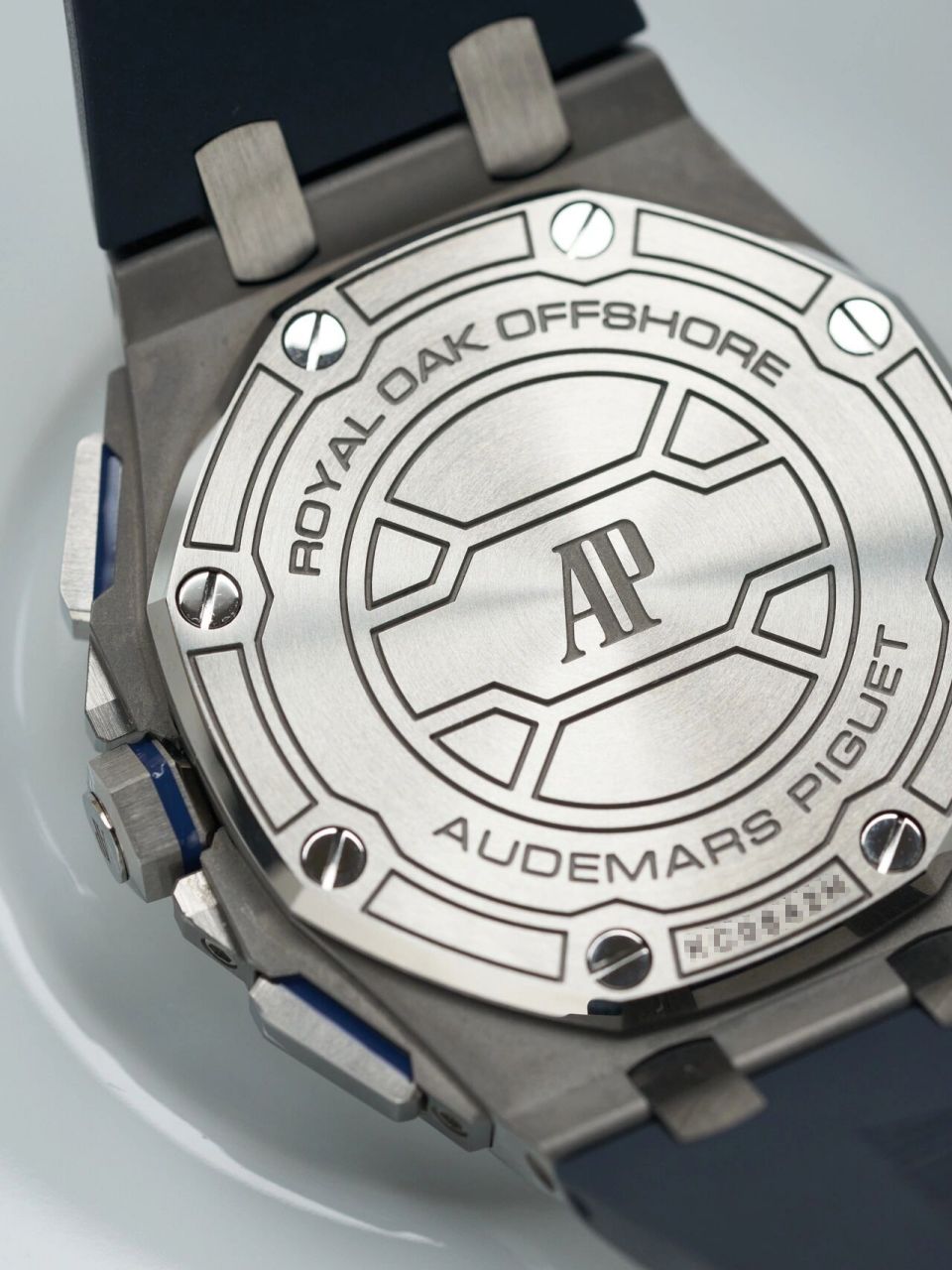 「sold」阳刚型男拒绝傻大粗 爱彼26480ti 爱彼皇家橡树离岸型一直给