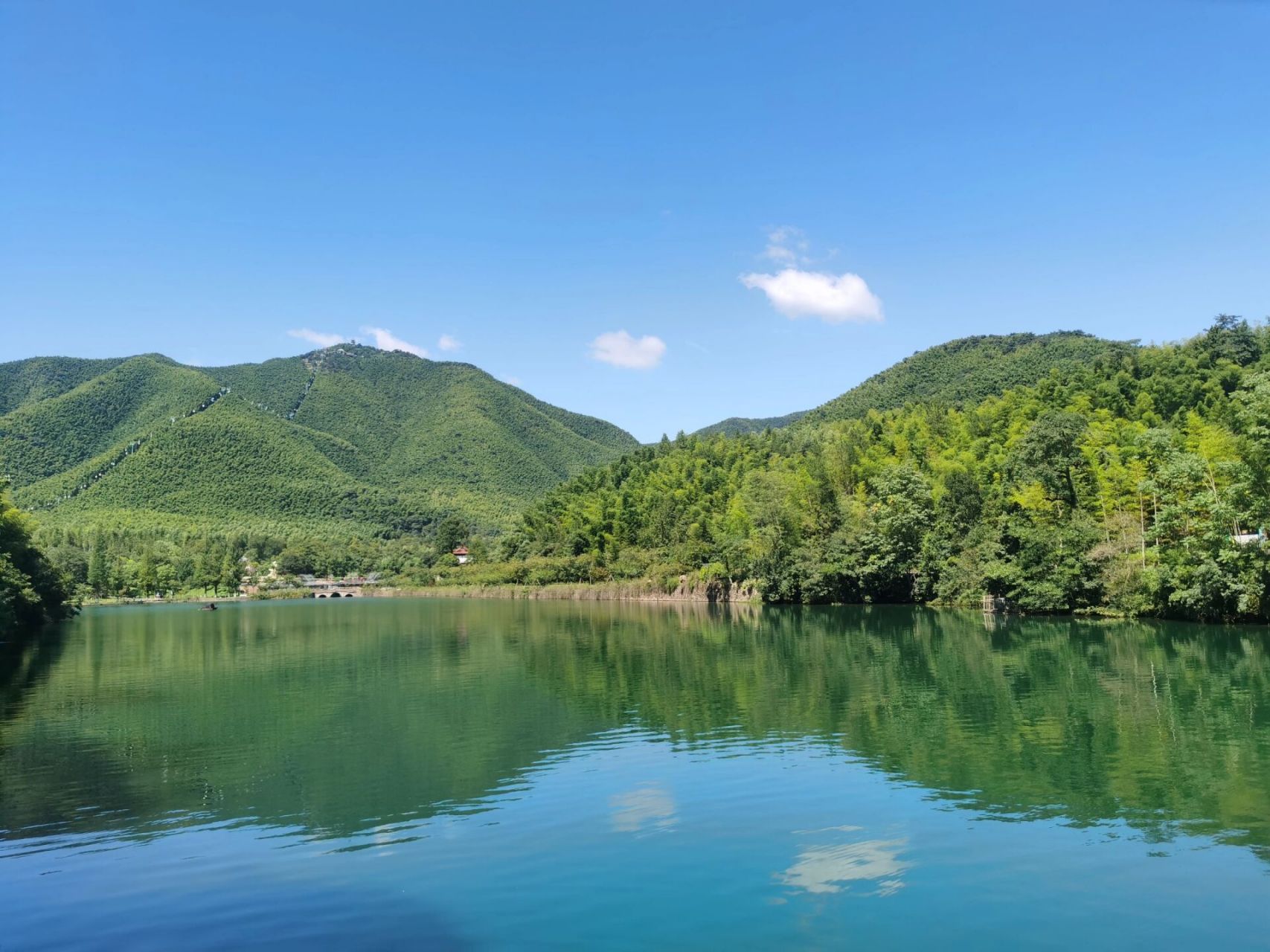 宜兴竹海风景区    门票:提前一天在美团买的门票70元/人(门口购买80