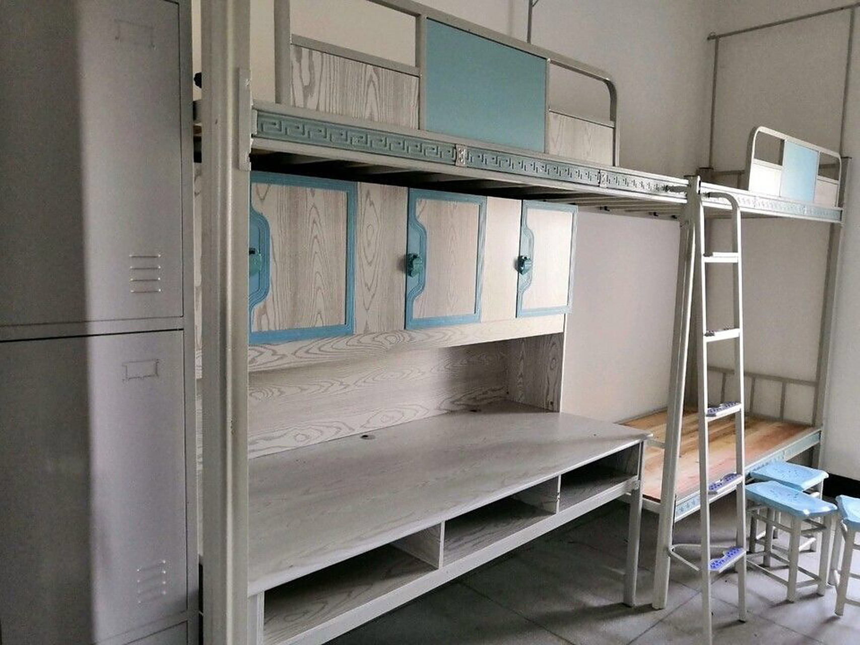 达州中医药职业学院宿舍 图一是八人寝,图二是六人寝都有空调,独卫