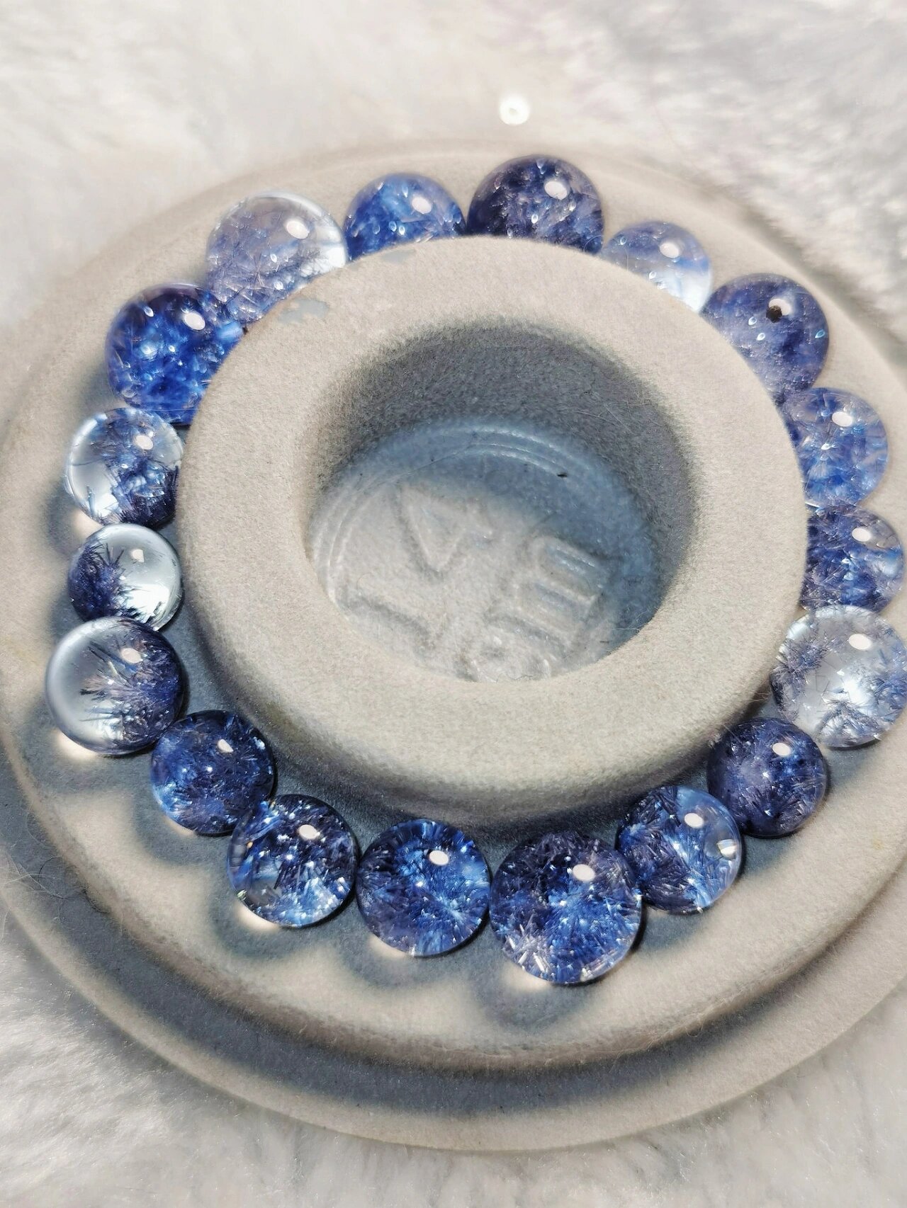 天花板顶级老矿线花款的蓝发晶蓝线石水晶