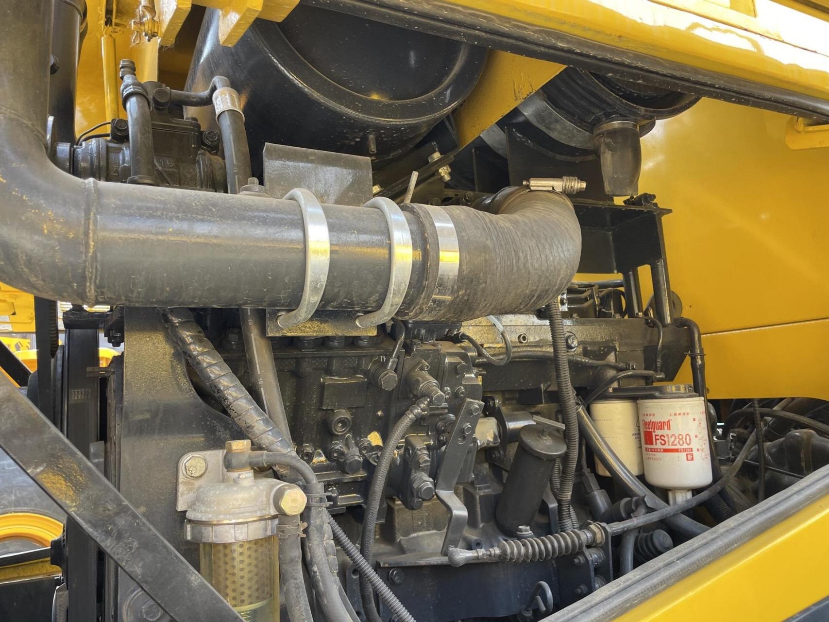 小松380装载机,准新车况,22万送到家!