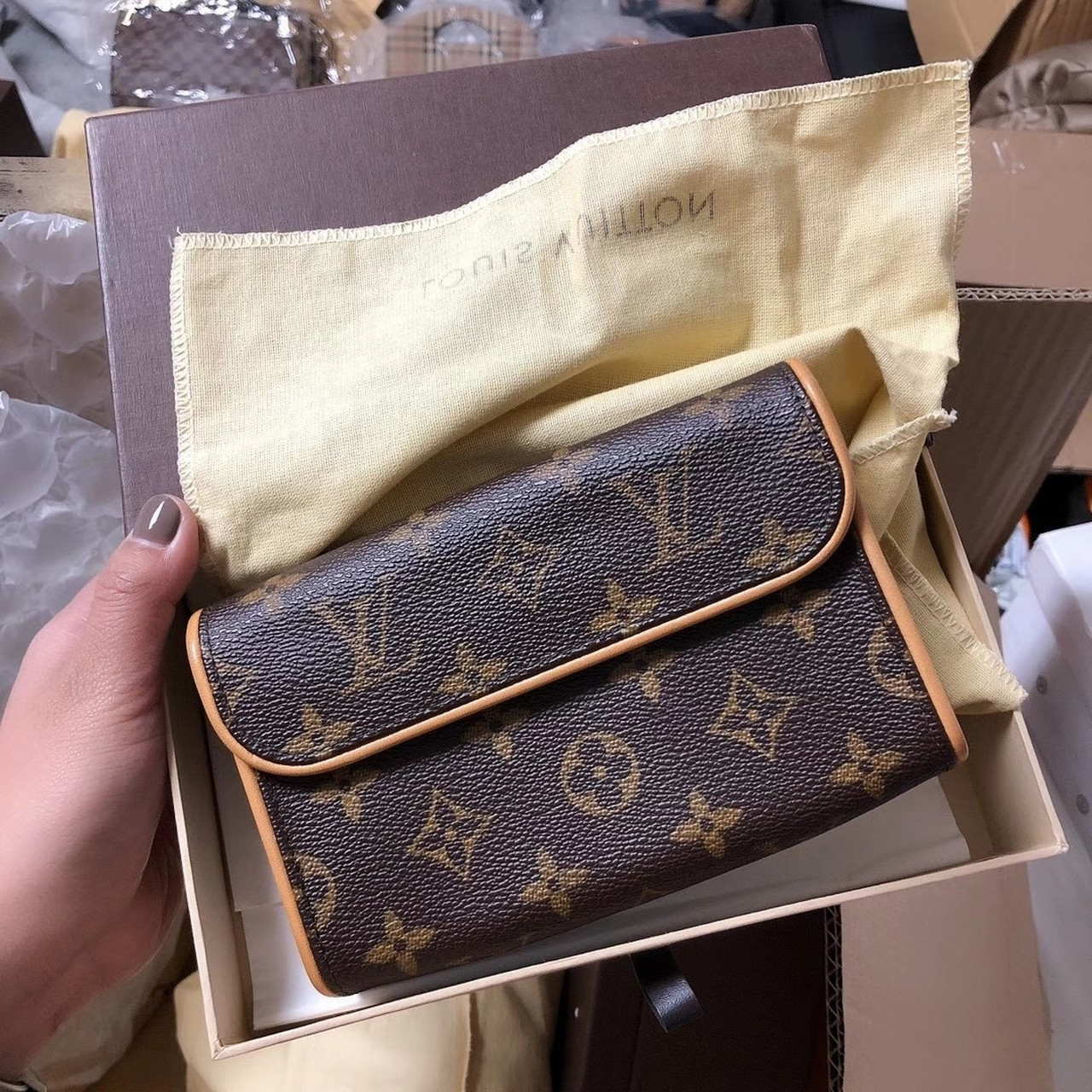 今晚推荐:九款包包lv老花mini 饺子包 lv老花mini饺子包 lv老花小托特