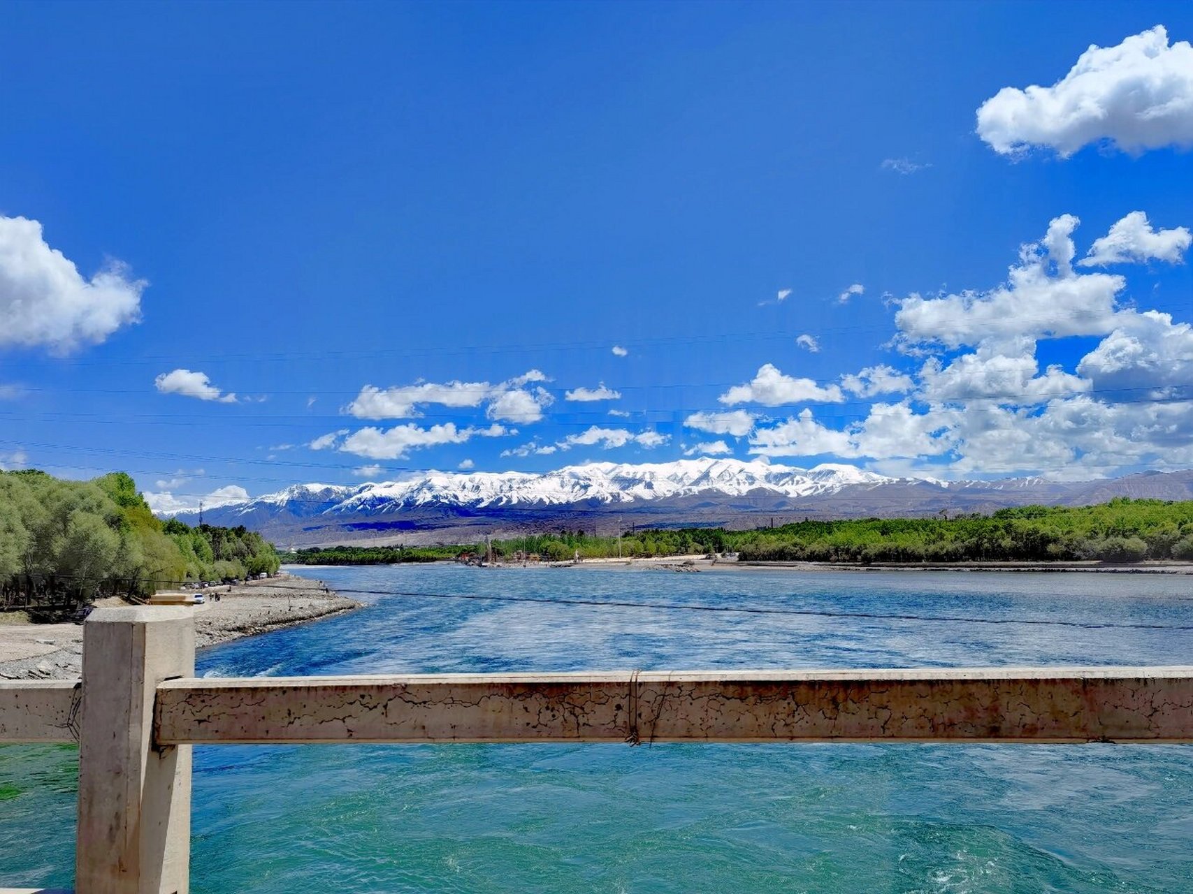 贵德 黄河 雪山 雪后的贵德美景