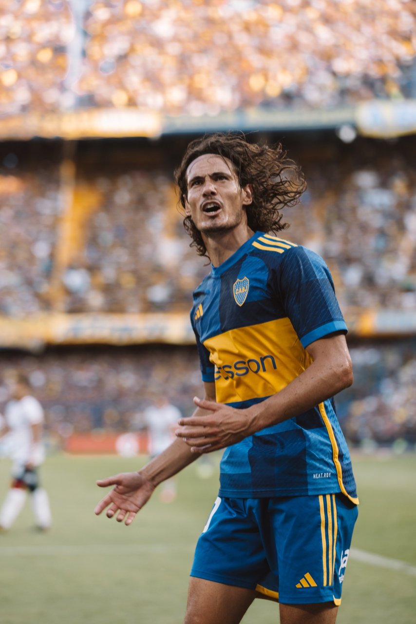 93&97 苏亚雷斯和卡瓦尼在本赛季的9场比赛中都打了7个进球