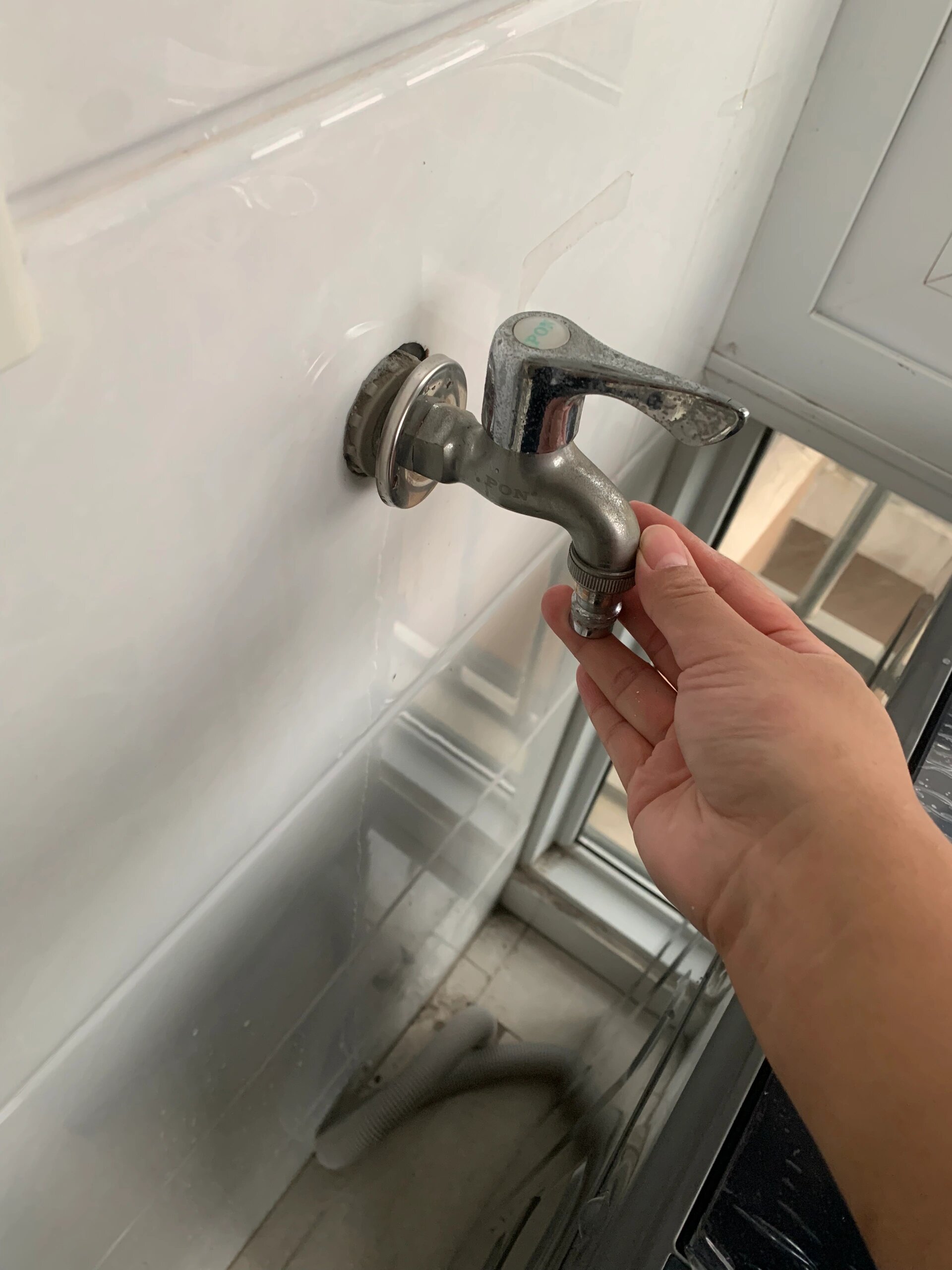 洗衣机水龙头更换步骤