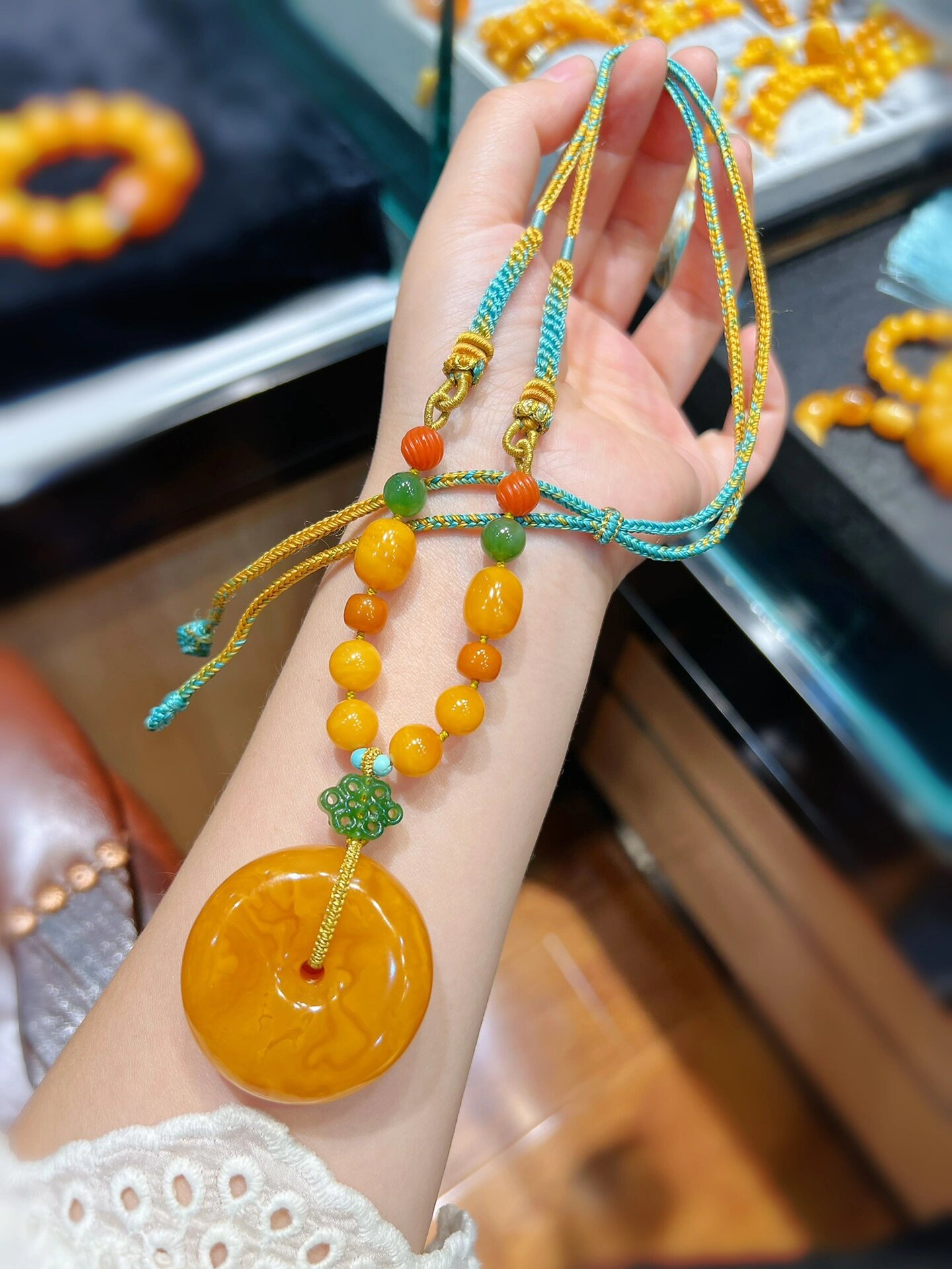 天然蜜蜡平安扣吊坠项链 平安扣～天然欧洲鸡油黄老蜜蜡平安扣吊坠