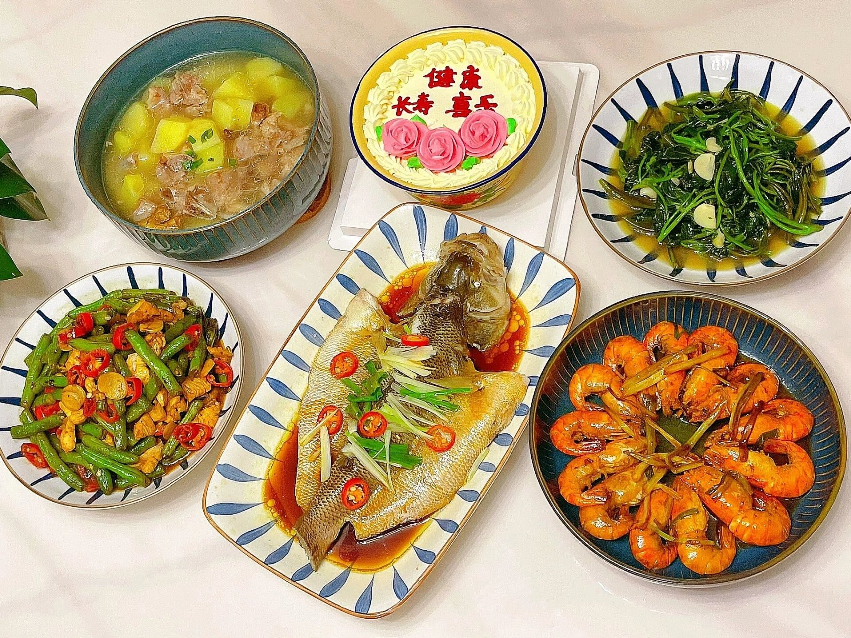 98妈妈生日 亲自下厨98 | 家庭版生日宴 今天是妈妈生日,其实是我