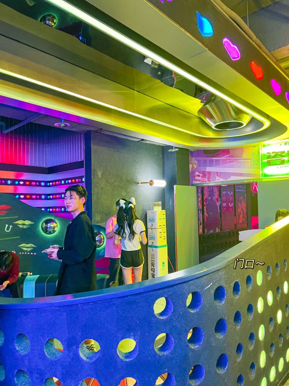 合肥探店 | 老报馆新晋青年小酒吧!人均10块!