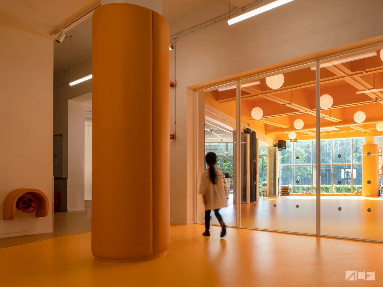 深圳瑞河耶纳幼儿园改造——不也设计工作室 瑞河耶纳幼儿园的橙色