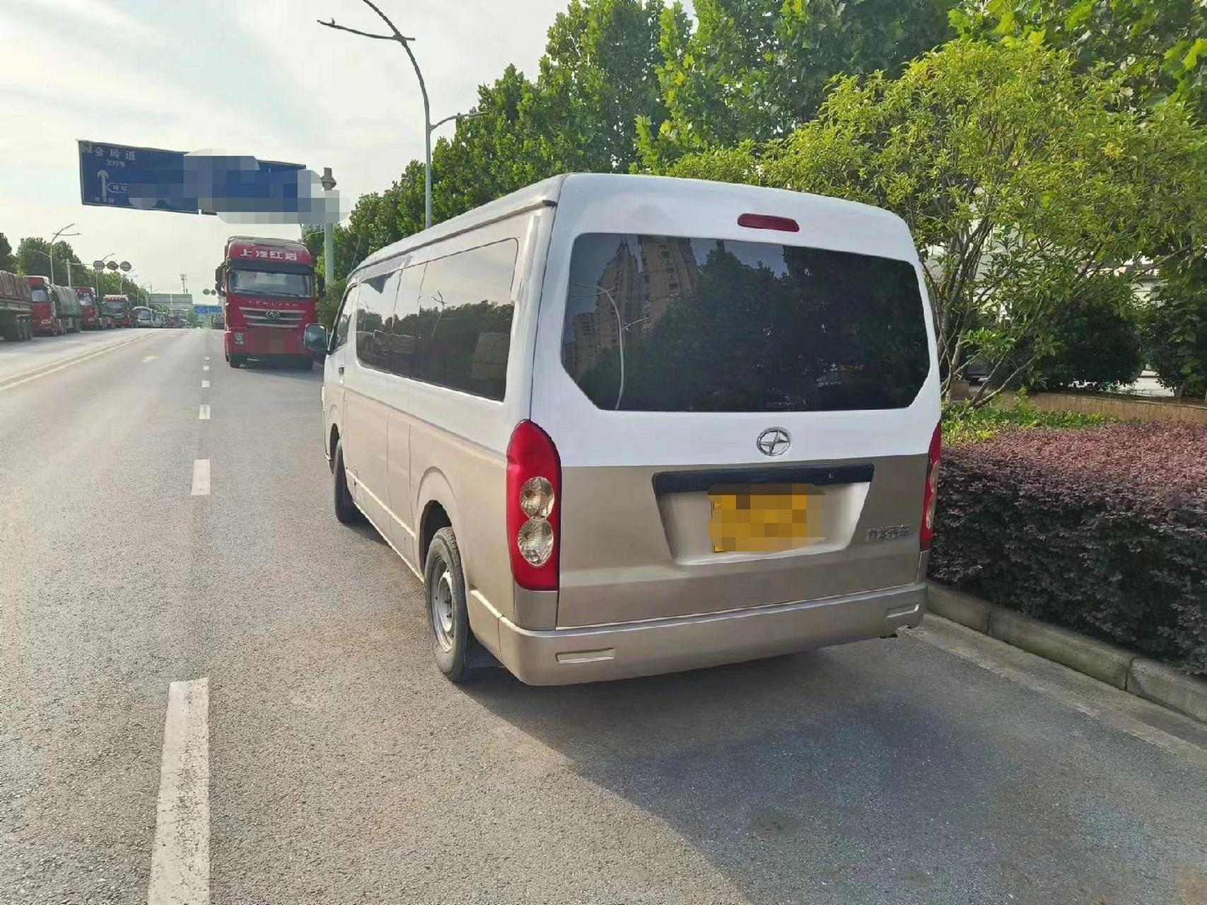 非营运,售精品大马牌九龙6540型号17年9月份15座,国5排放,高速2类b证