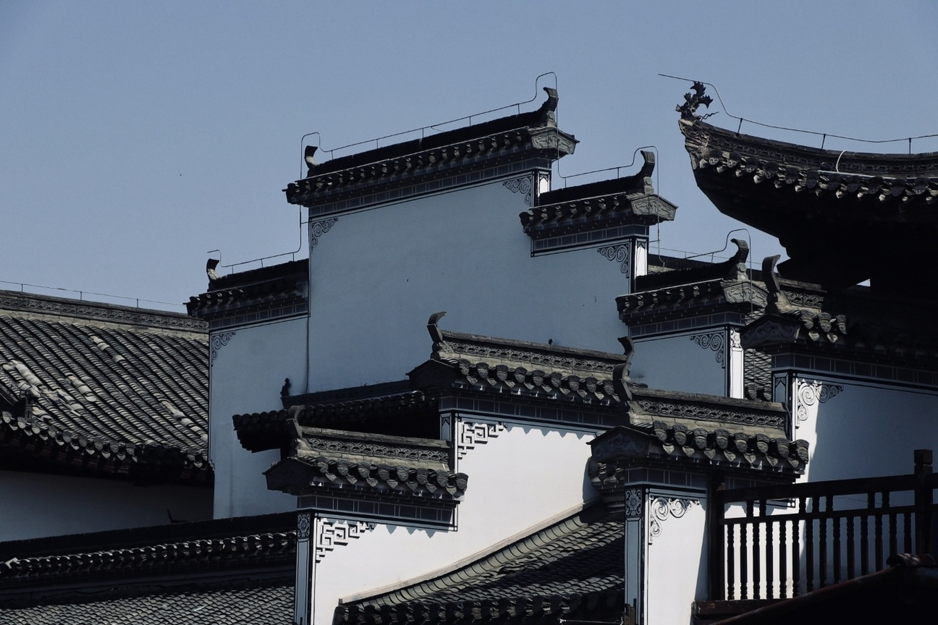 徽派建筑| 徽派文化 969696青砖小瓦马头墙,回廊挂落花格窗