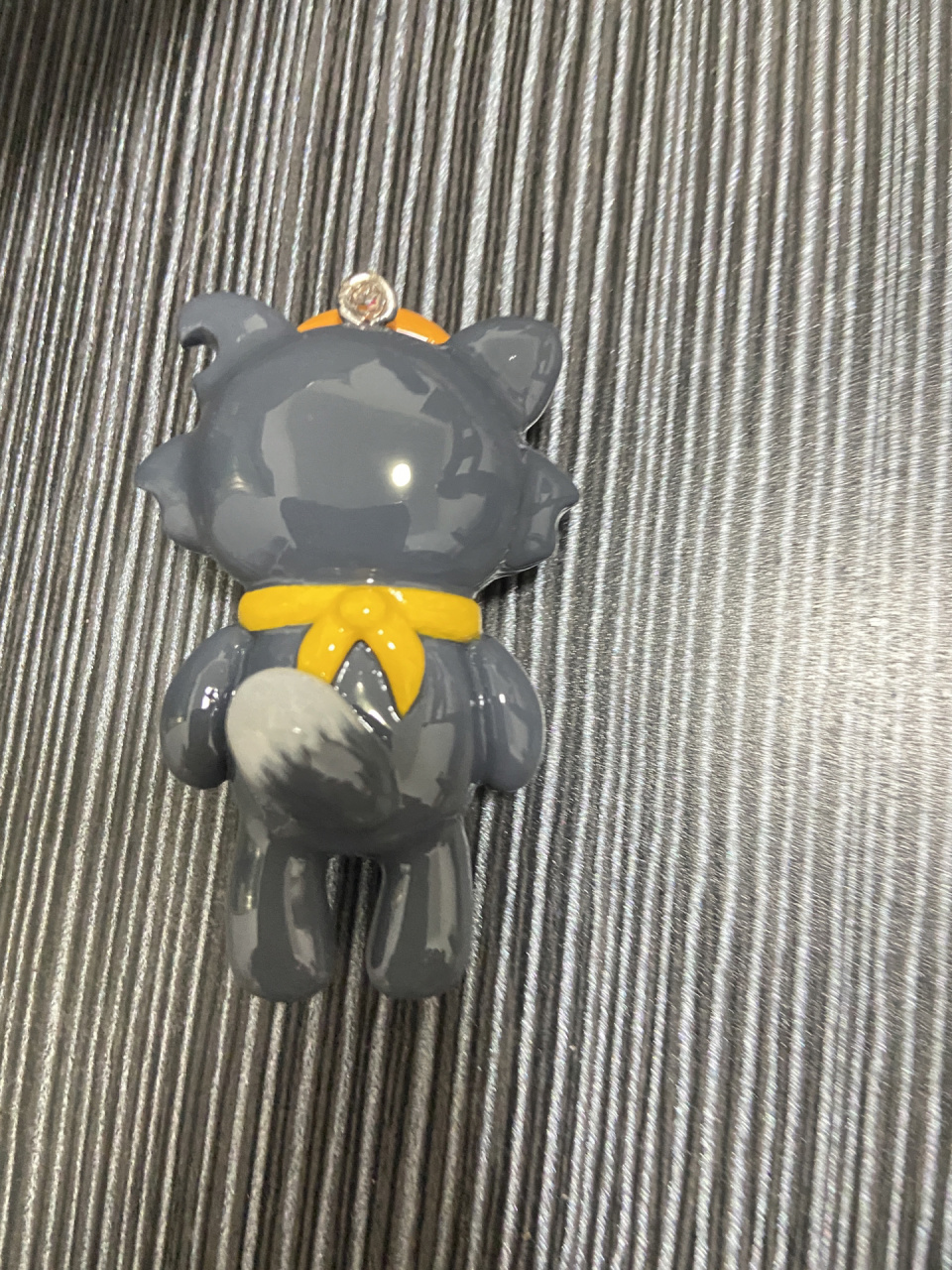 石塑粘土-灰太狼挂件 冒泡