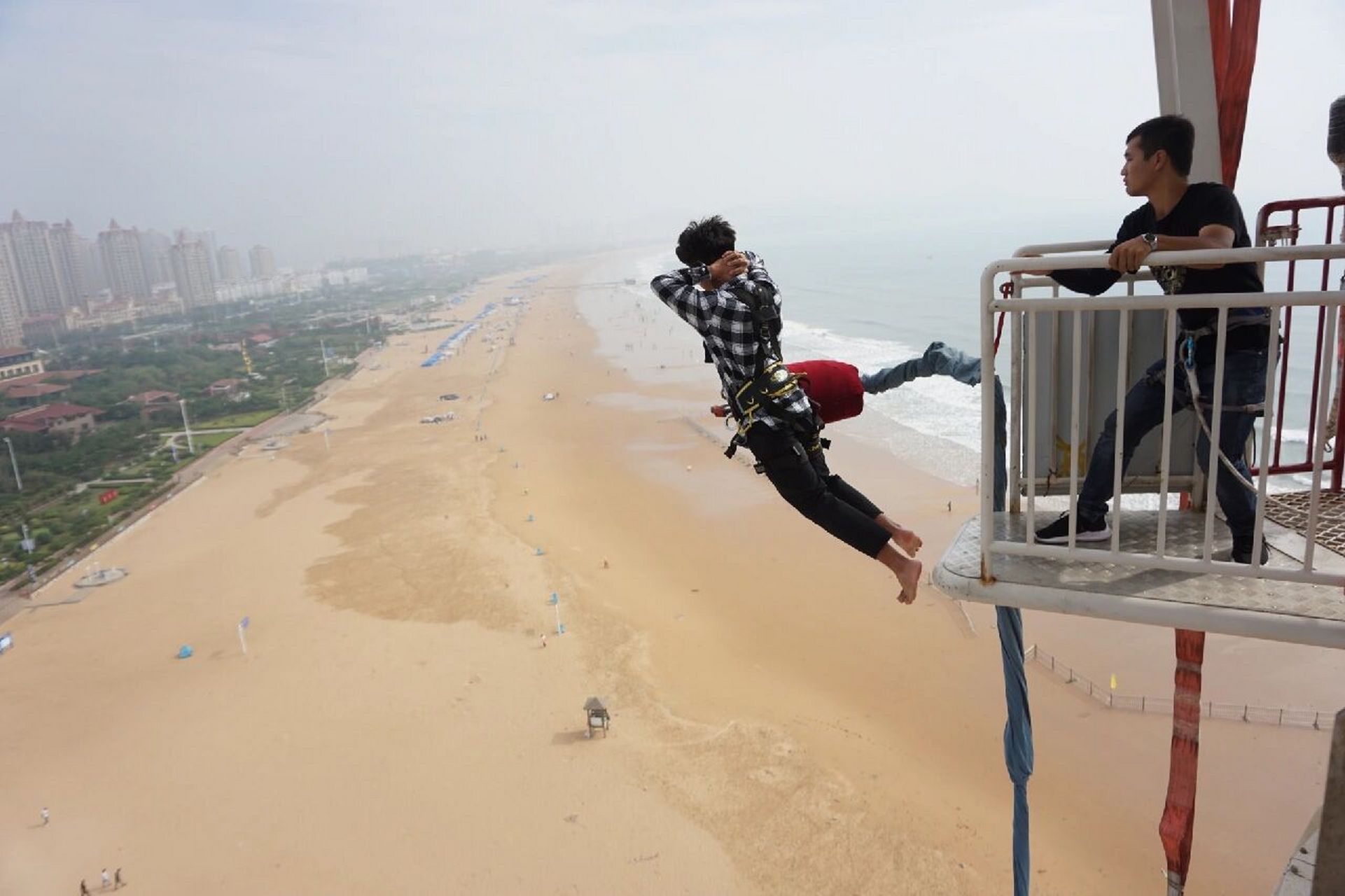 青岛金沙滩(蹦极)攻略 1.