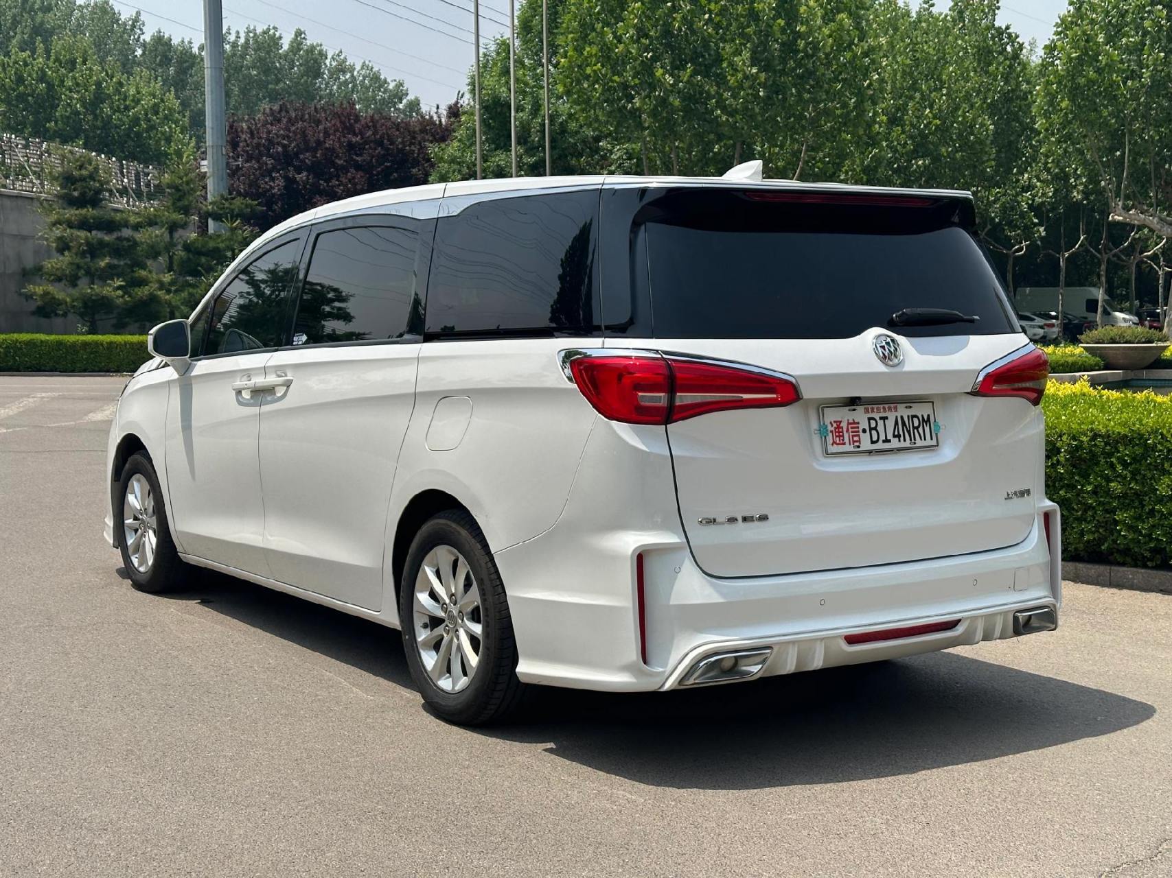 20年别克gl8es改装蒙娜丽莎套装,一手户,实表12万