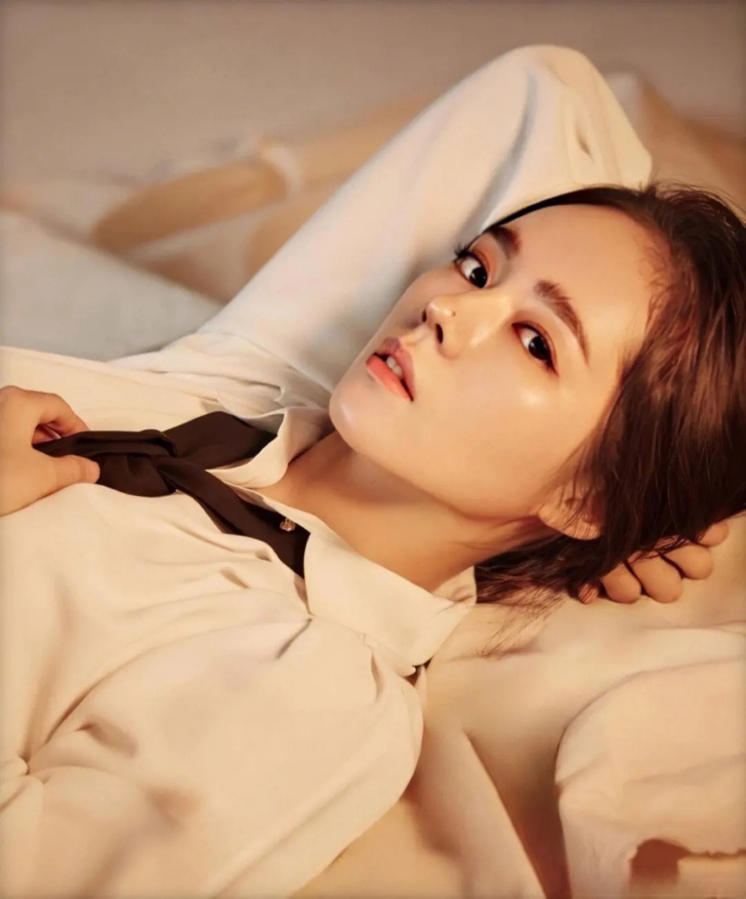 韩佳人的"气质小翘鼻" 气质小翘鼻的鼻尖高度比鼻梁高度高出2-4mm