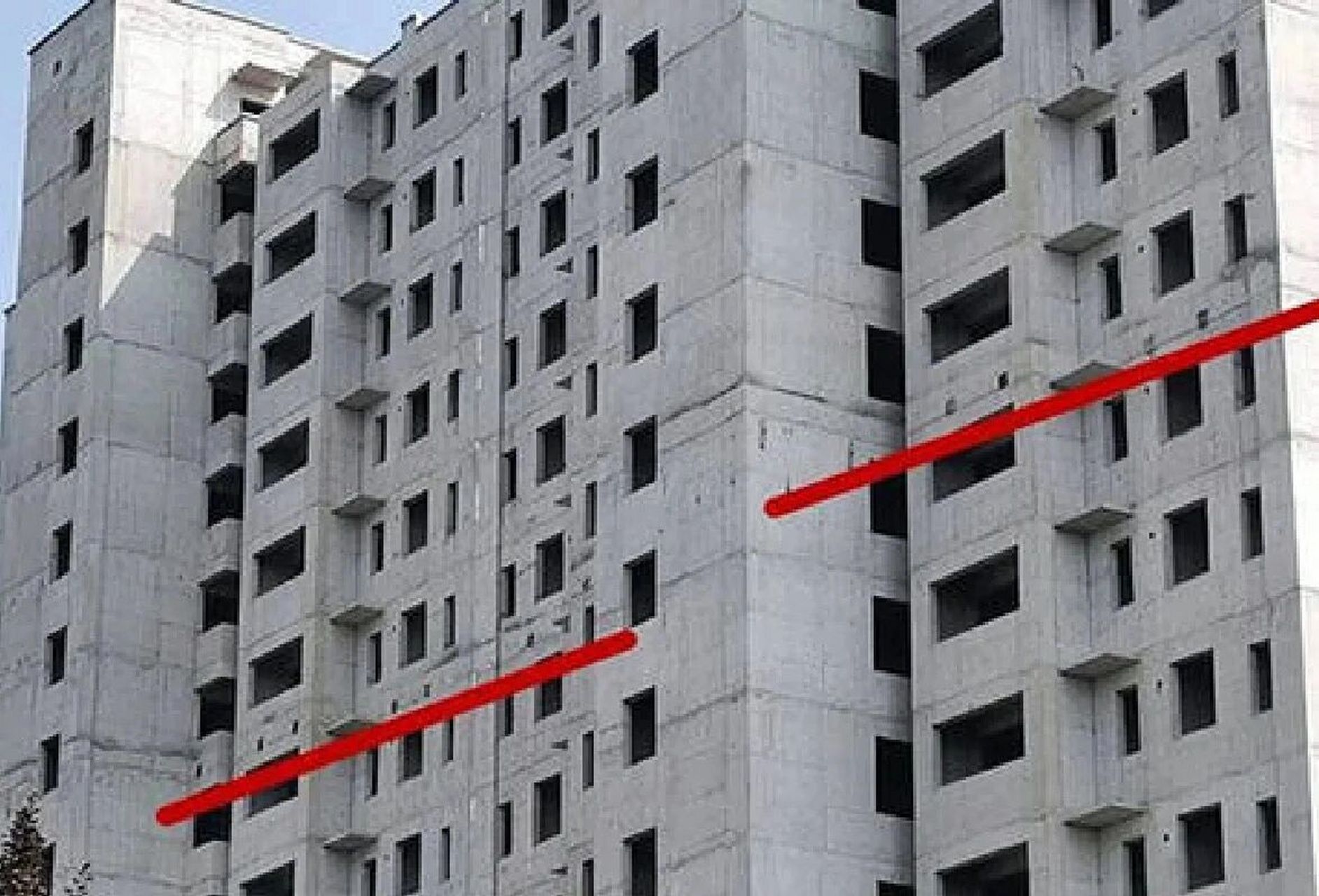 槽钢层,就是用来搭建脚手架的.