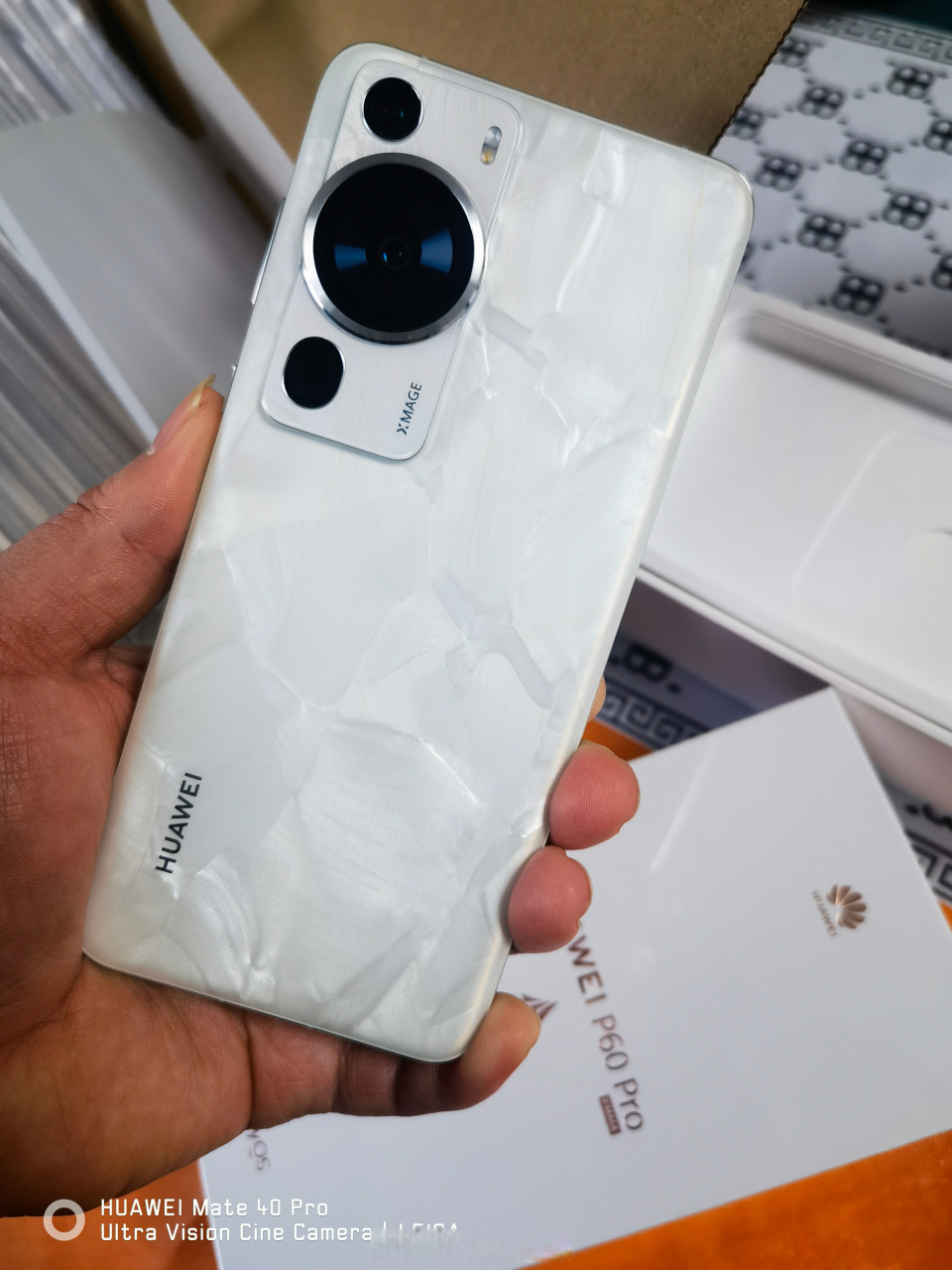 入的华为p60 pro 512gb版本,3月30日半夜下单,今天4月3日十点左右