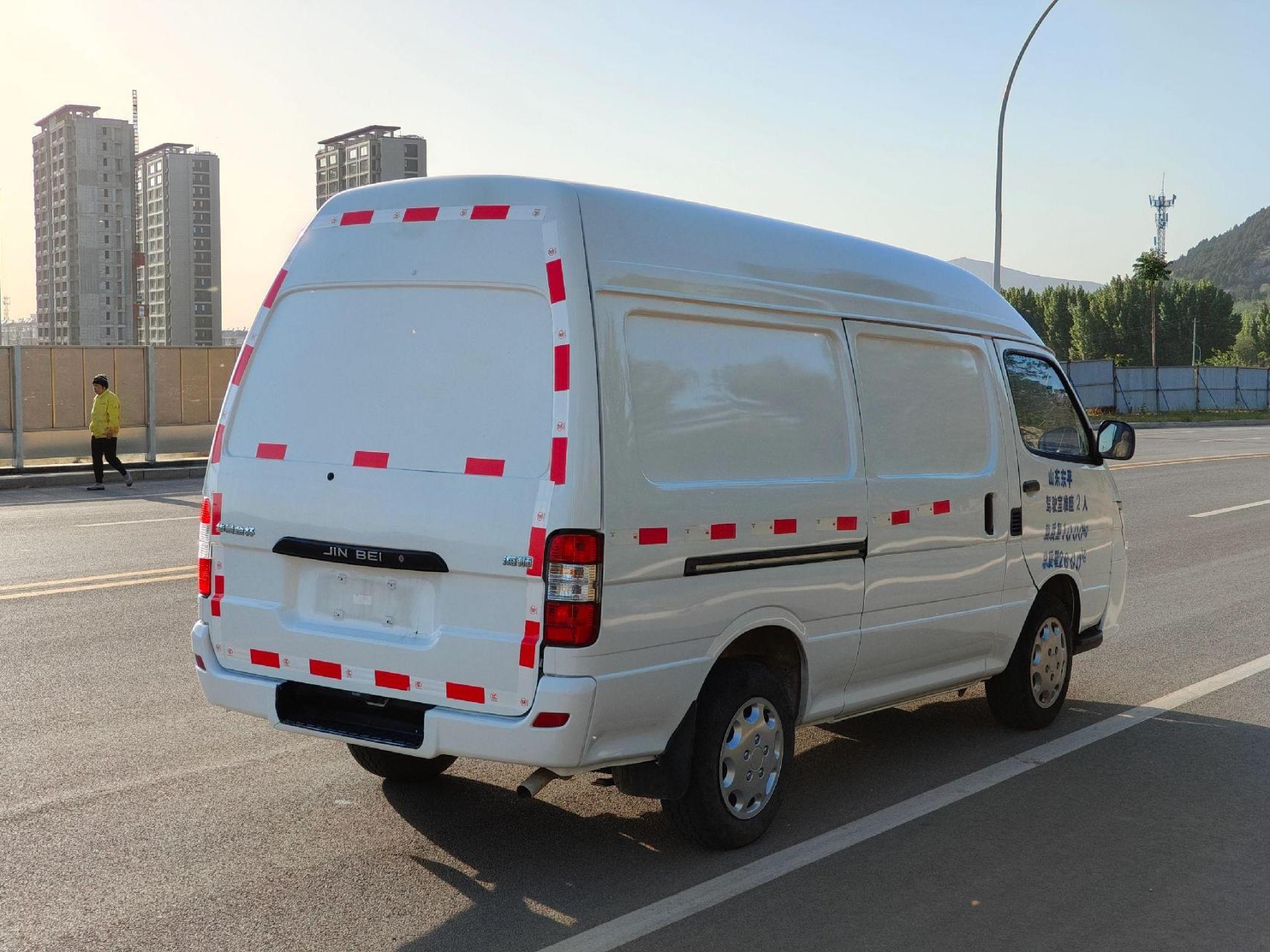 新到本地一手车21年金杯海狮 豪华箱货高顶  2.