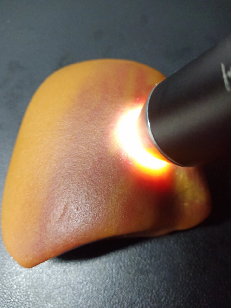 黄蜡石磨砂冻籽料