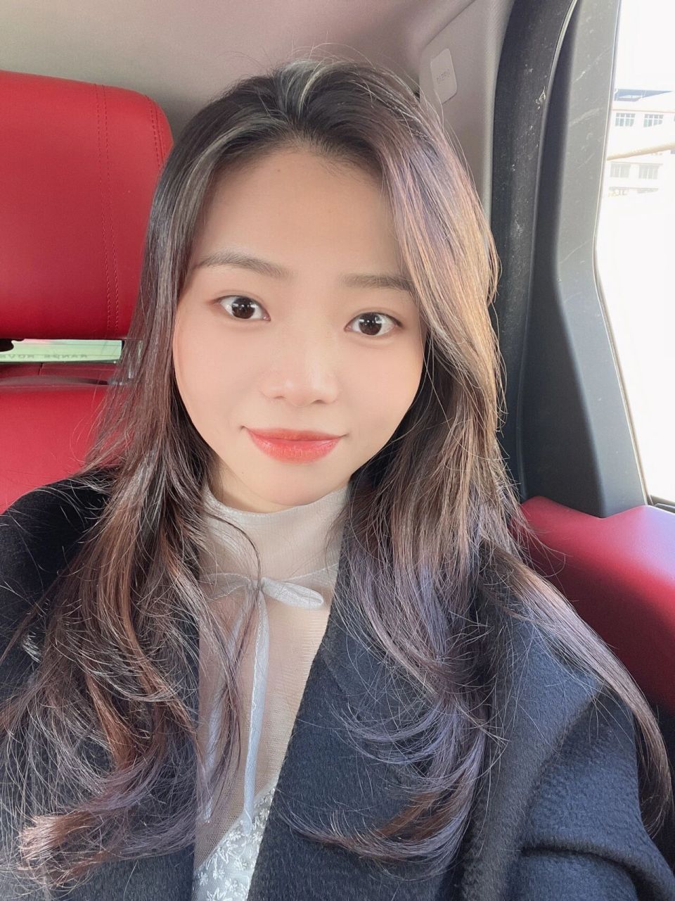 三个月染发反馈 欧莱雅青木黑褐 图一是在阳光充足的环境下自拍加了