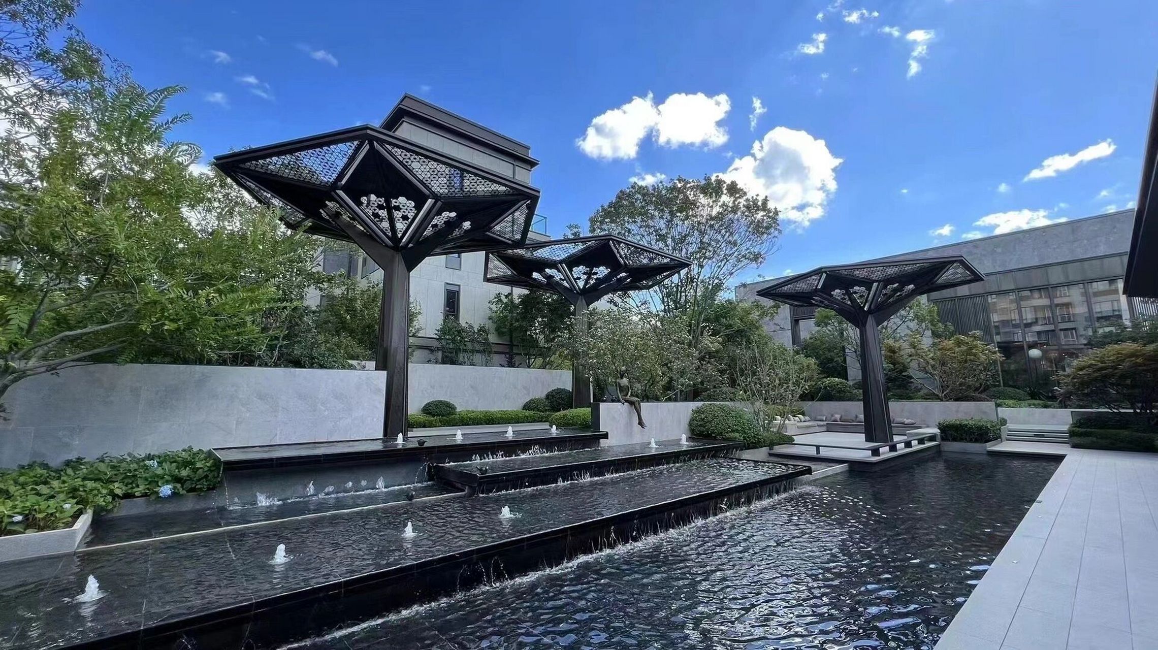 【抵债房】龙湖尘林间 洋房平层,上跃 116平 上叠142平 下叠127平