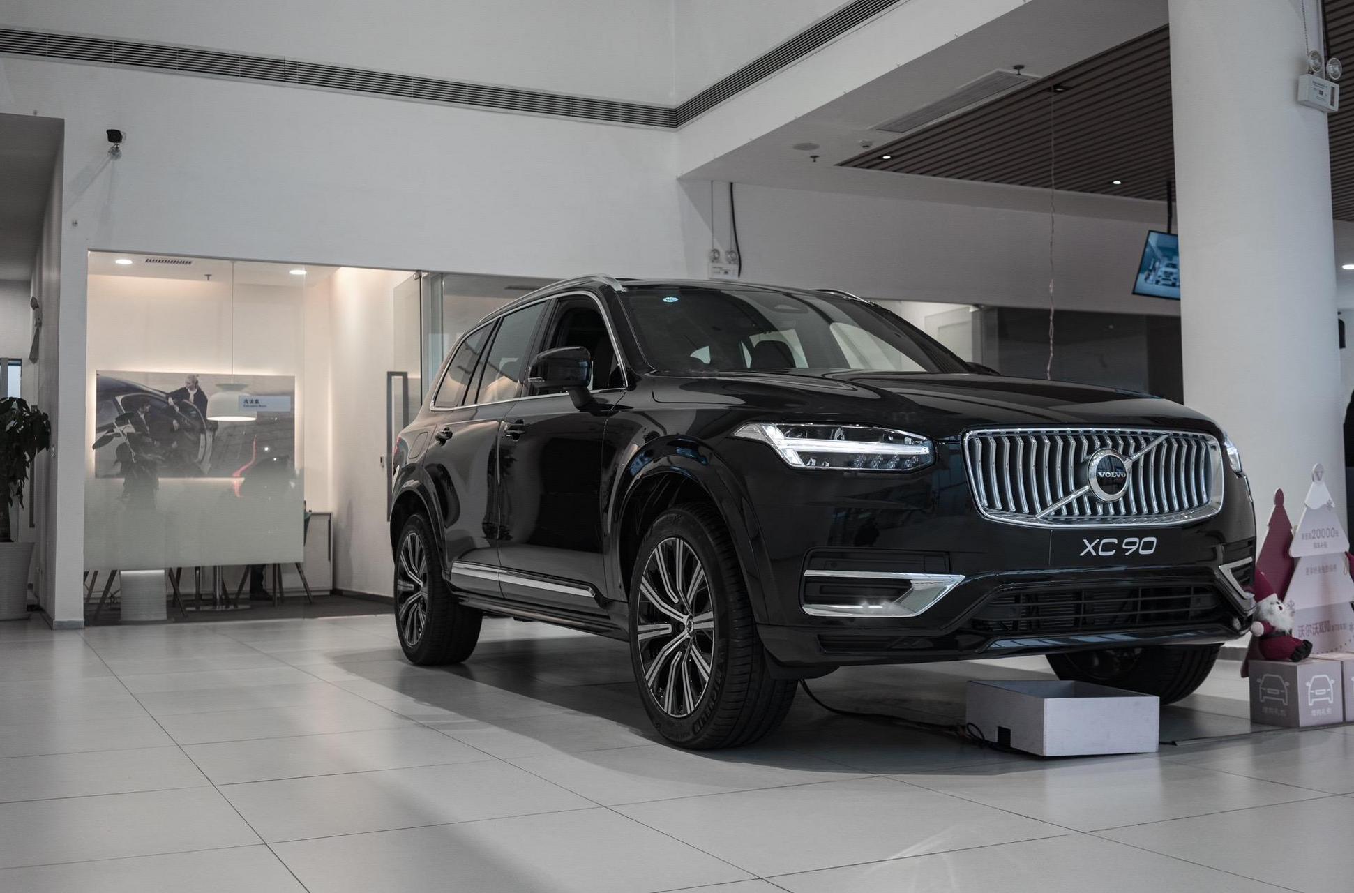 xc90作为沃尔沃的旗舰级宝贝车型,不仅在主动和被动安全方面独占鳌头