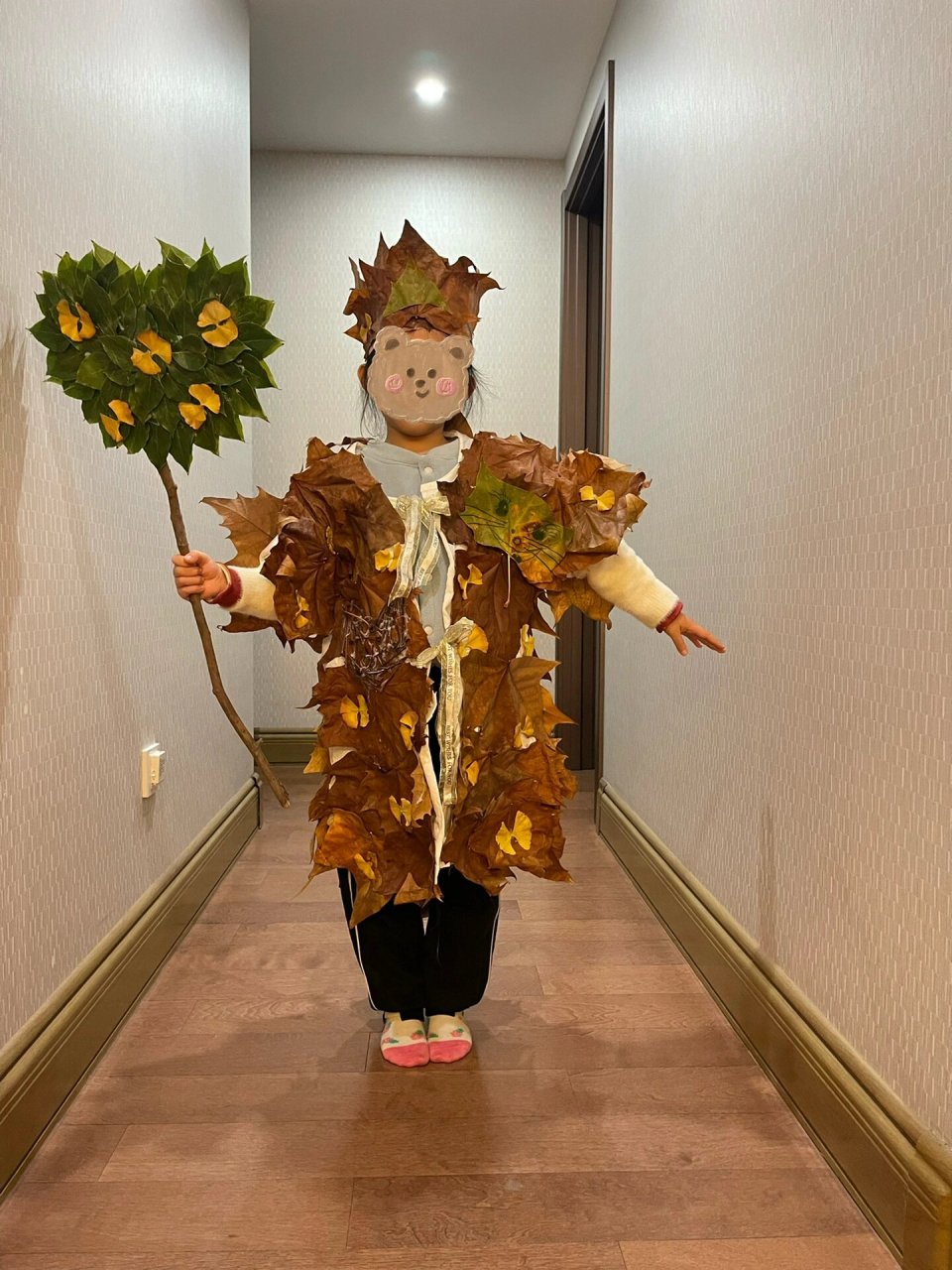 幼儿园作业:树叶衣服2022年m家秋冬高定外套