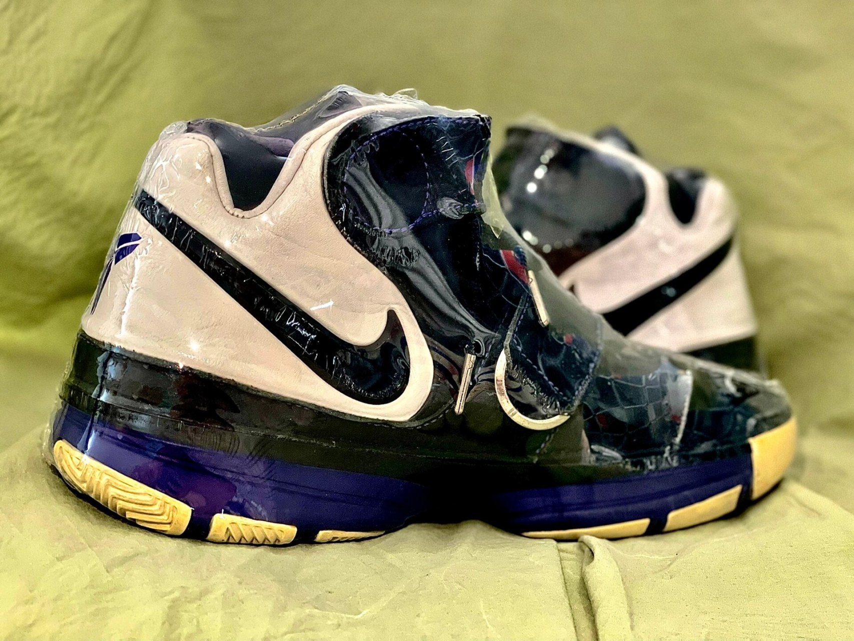 zoom kobe 2 "拼搏""生存" 科比是史上首位同时拥有三款不同形态签名