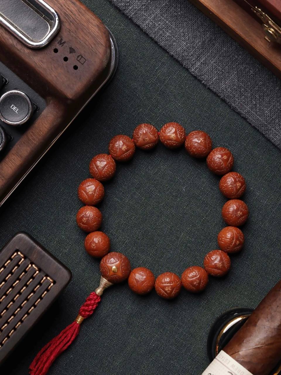龙眼菩提 收藏级|小龙眼手串 这条在菩提品类里盘玩效果绝对是标本级