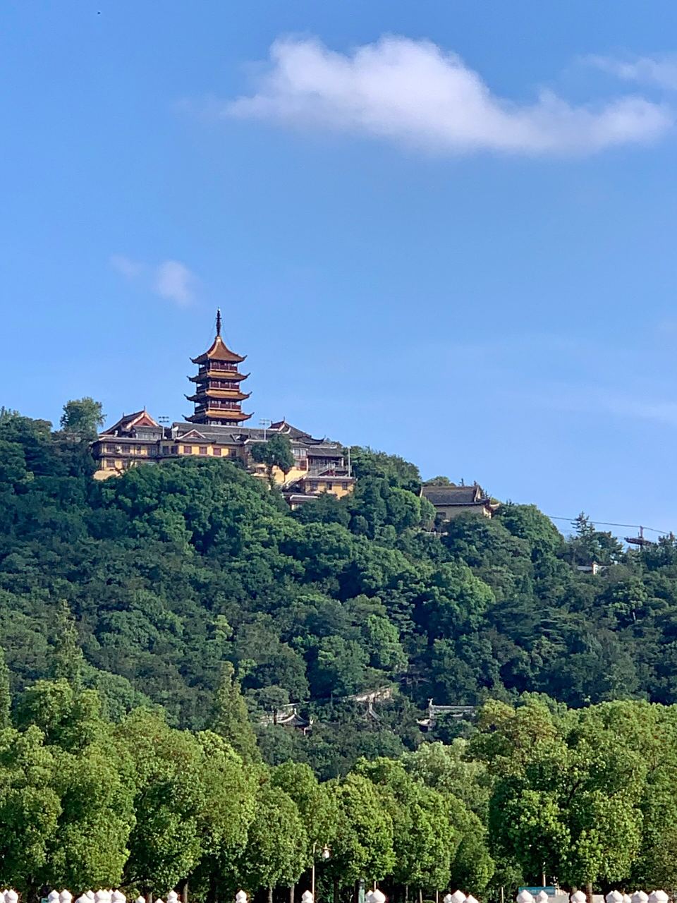 狼山风景区的保姆级攻略 狼山风景区是南通市的著名旅游景点之一,拥有