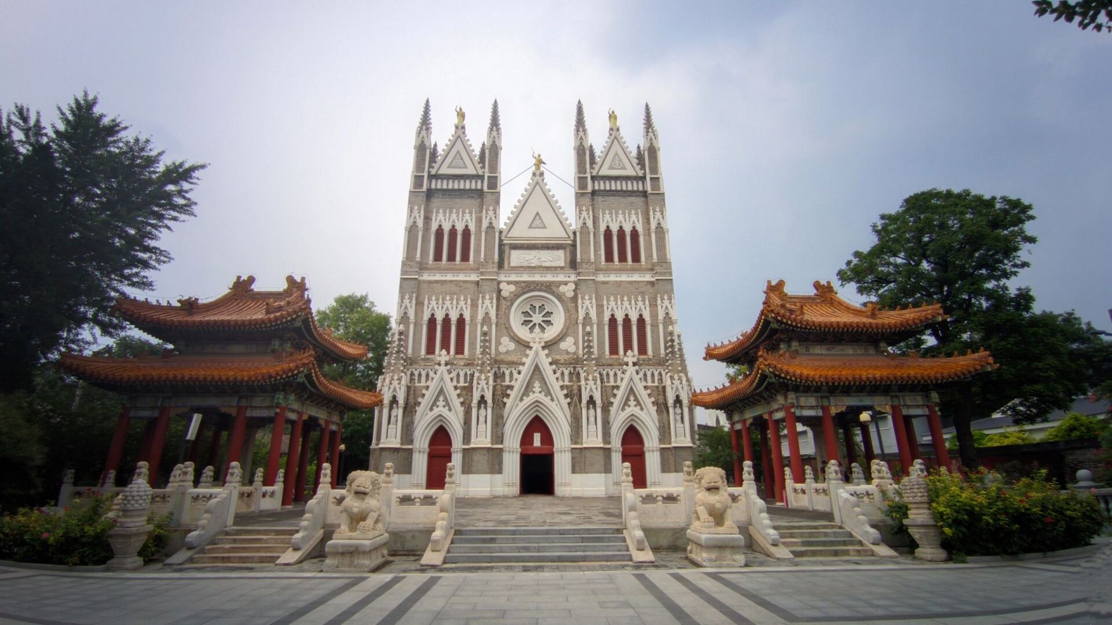 教堂|北京西什库教堂(北堂) 北京-西什库教堂,原址位于蚕池口,康熙年