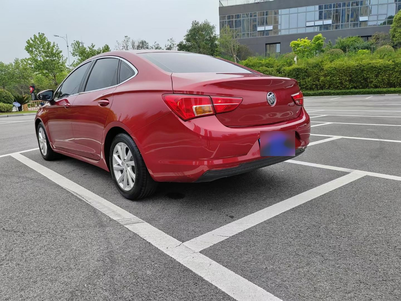 新到16年别克威朗,1.5自动高配,安全行驶了8万公里,车况优秀!仅售  5.