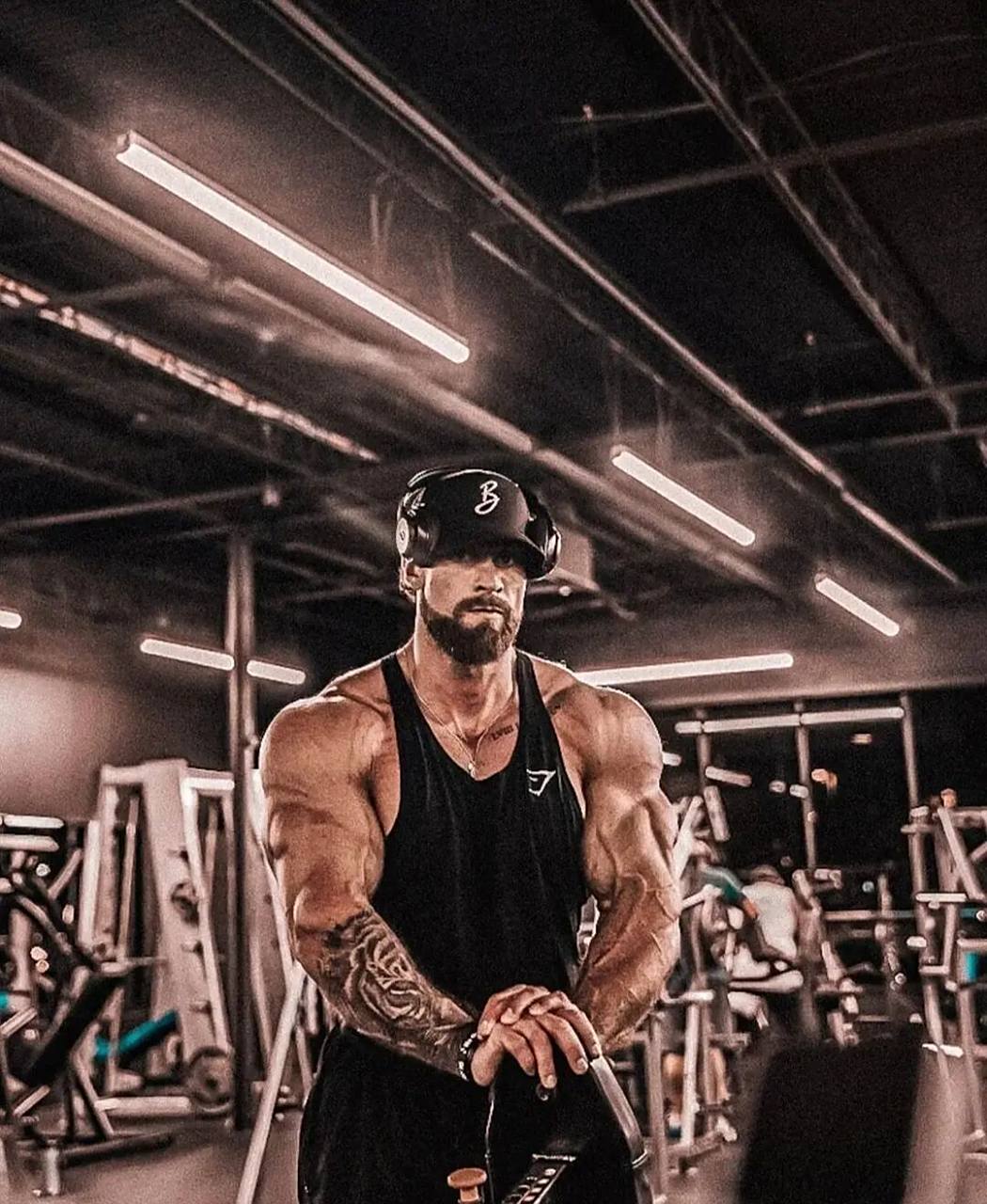 克里斯巴姆斯特德#健美# #见人不如健身# #奥赛# #健身健美# #健身