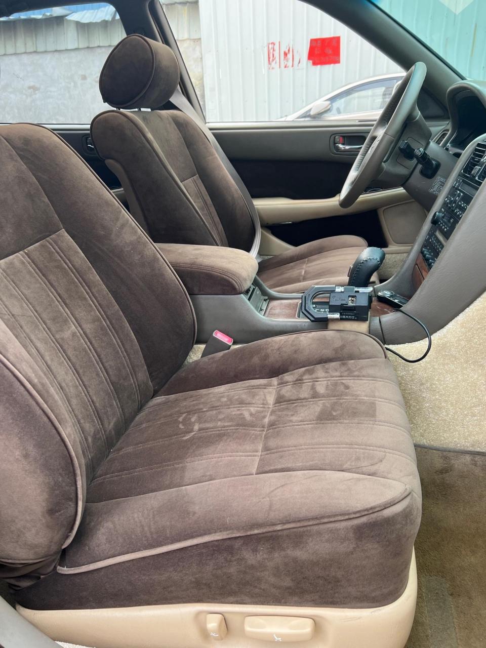 88万包过户,93年4月雷克萨斯 凌志ls400 ,中山牌过户车,费用齐全,车况