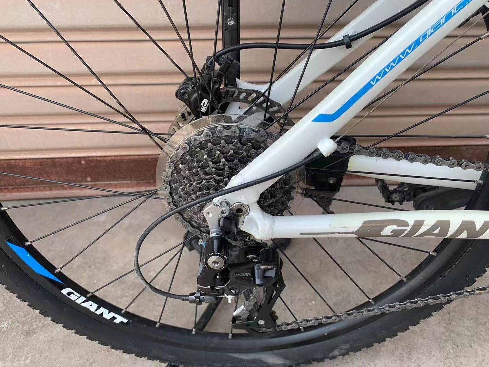 捷安特atx777,27速油碟刹,肩控锁死前叉,s车架26轮子,1500