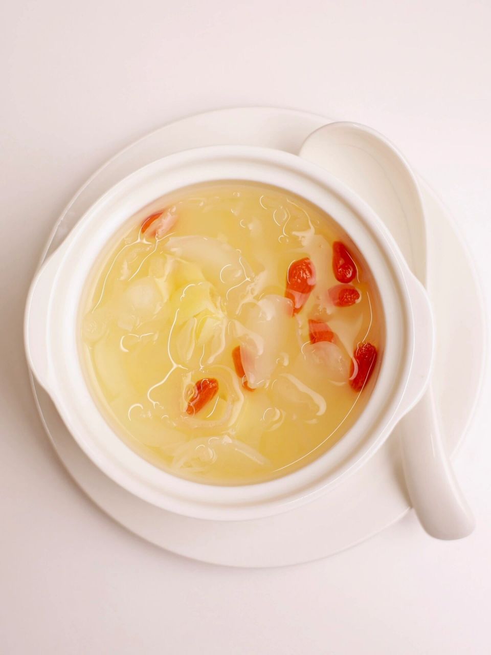 阳康食谱6015孩子都爱喝的莲子百合银耳汤 阳康后正好赶上过年,年