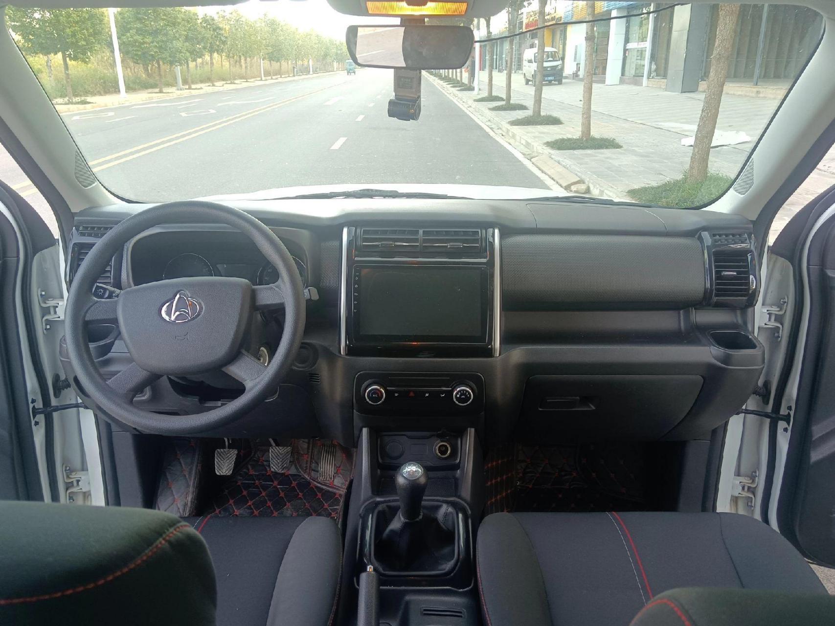 新到,2021年极品长安欧尚x70a,一手车,7座,内饰外观清清爽爽,有需要的