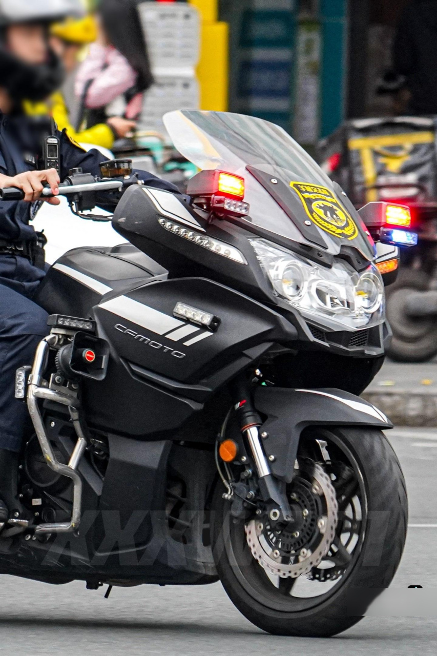 守城.广州特警铁骑!