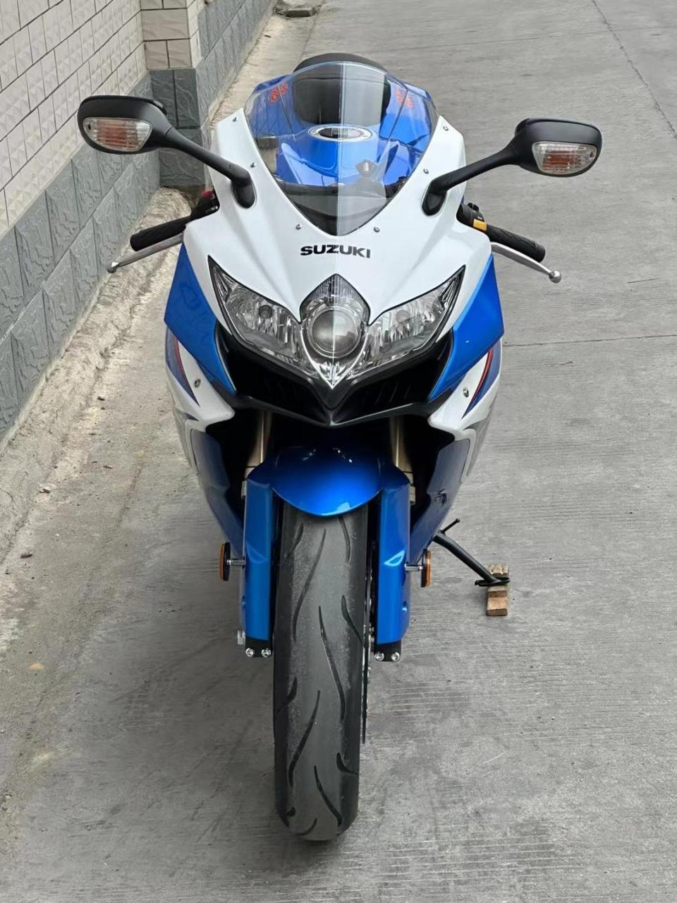 铃木gsxr600详细参数图片