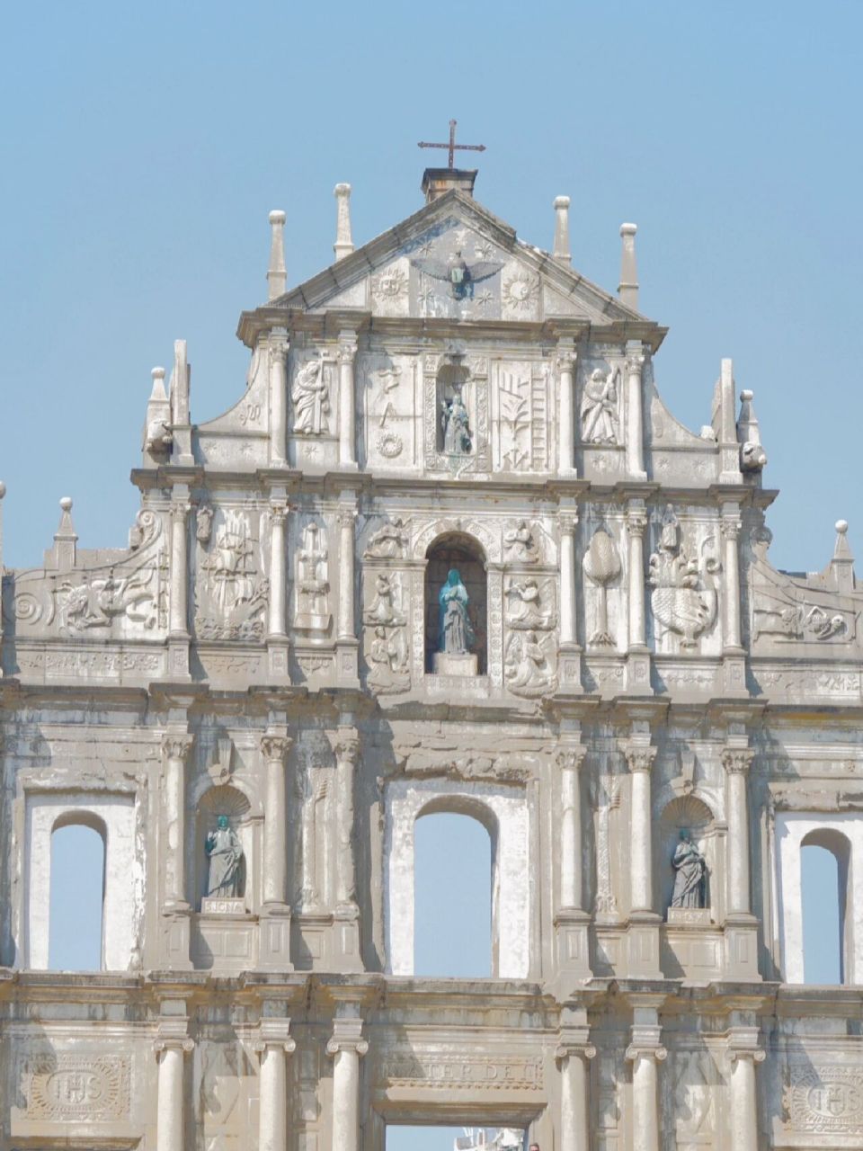 澳门旅游攻略 98景点介绍: 1,大三巴牌坊 大三巴牌坊别名圣保禄大