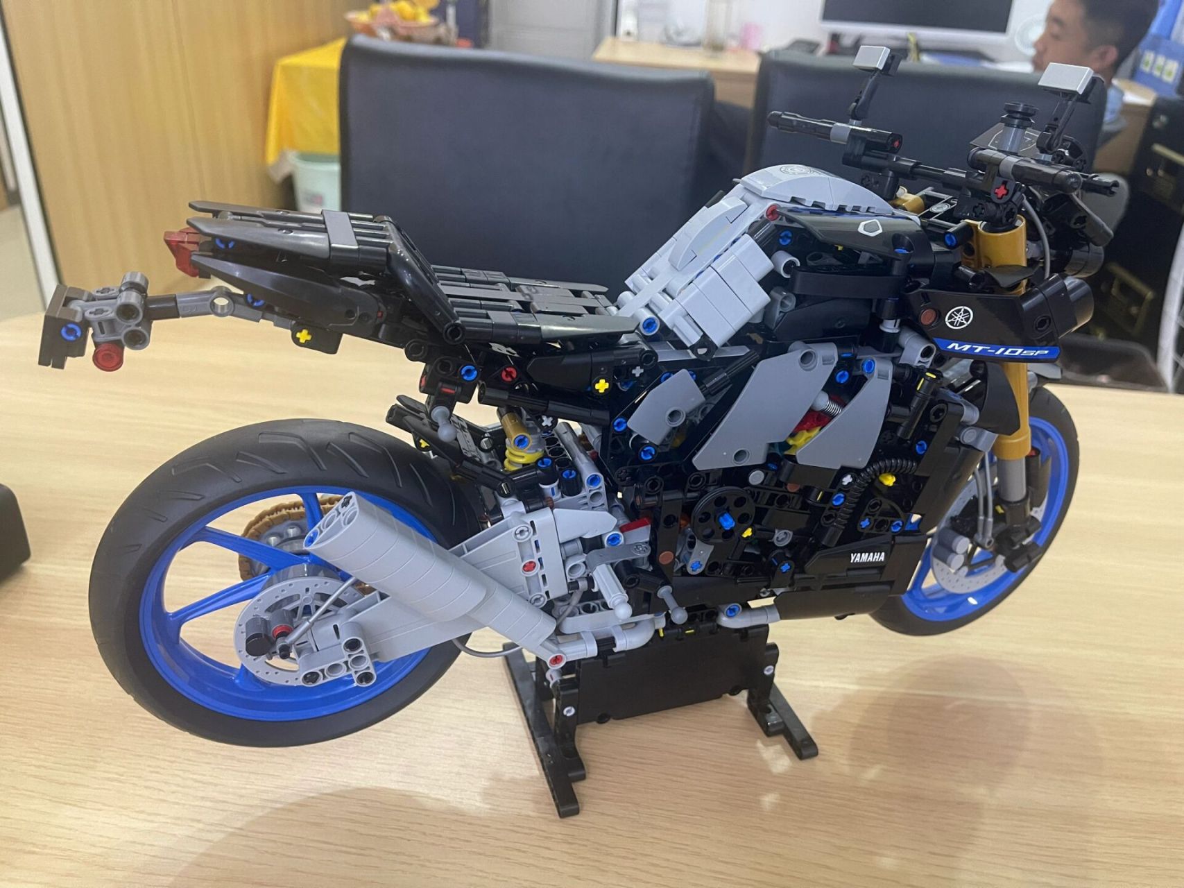乐高——雅马哈mt-10sp  秋天的第一辆摩托  完成 细节满满  越看越爱