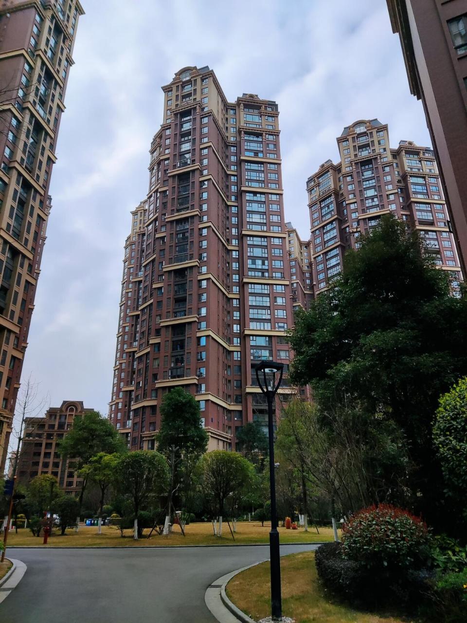 93作为成都温江最大的小区---鹭湖宫,那90环境也是嘎嘎好,我是很