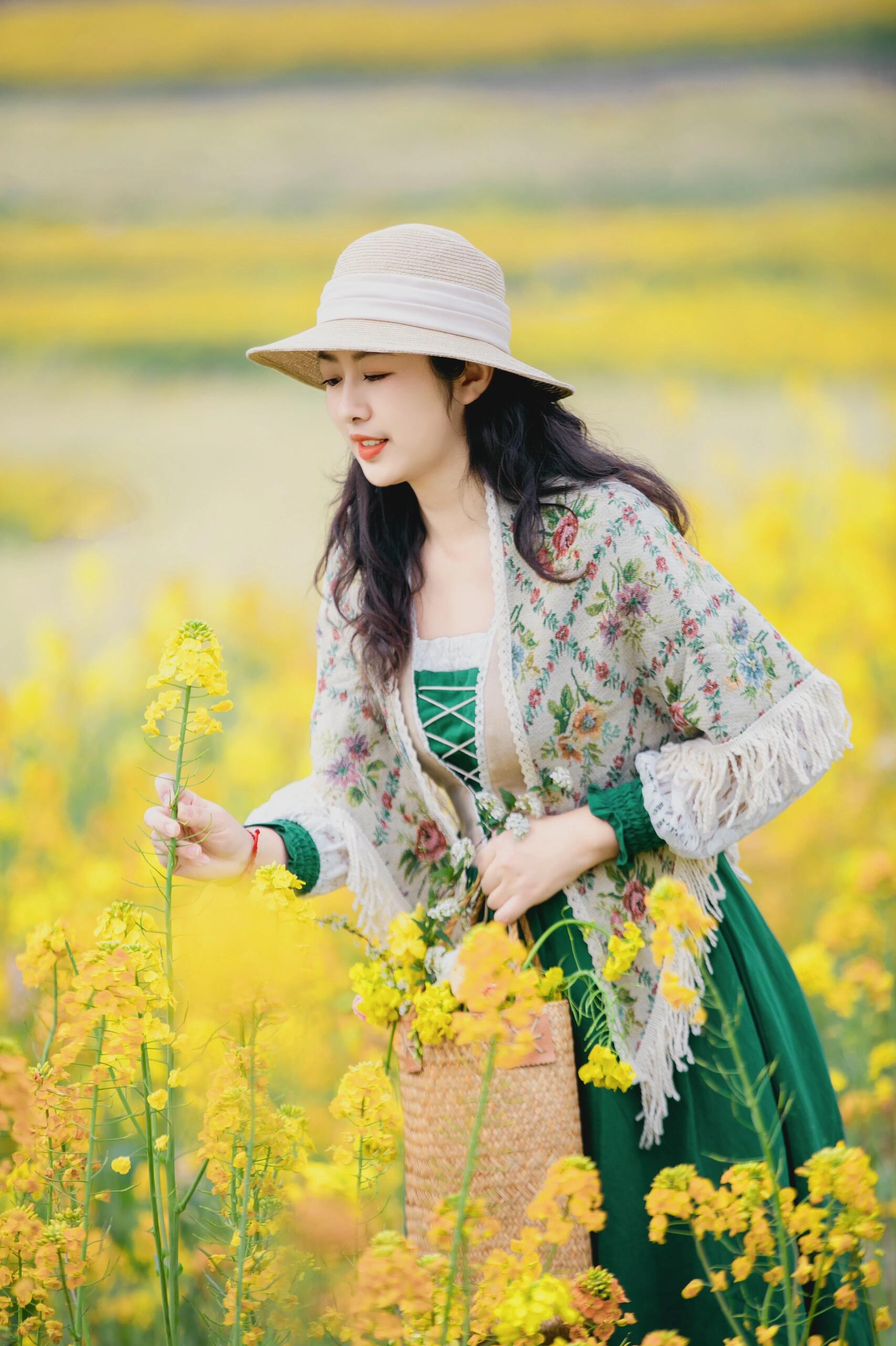 春天必拍的油菜花人像,再不拍就没有啦9894