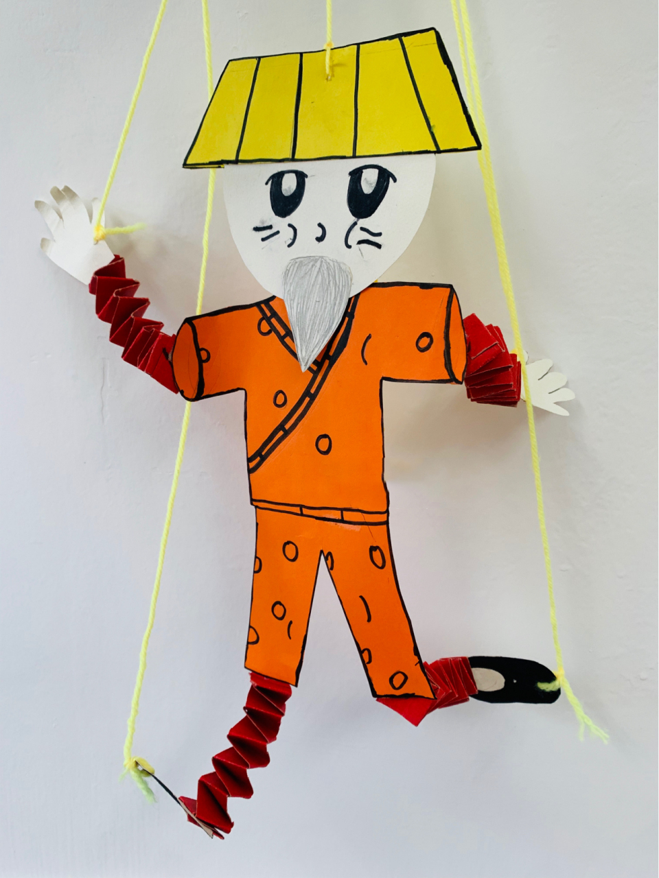 小盆友们的作品4——提线纸偶
