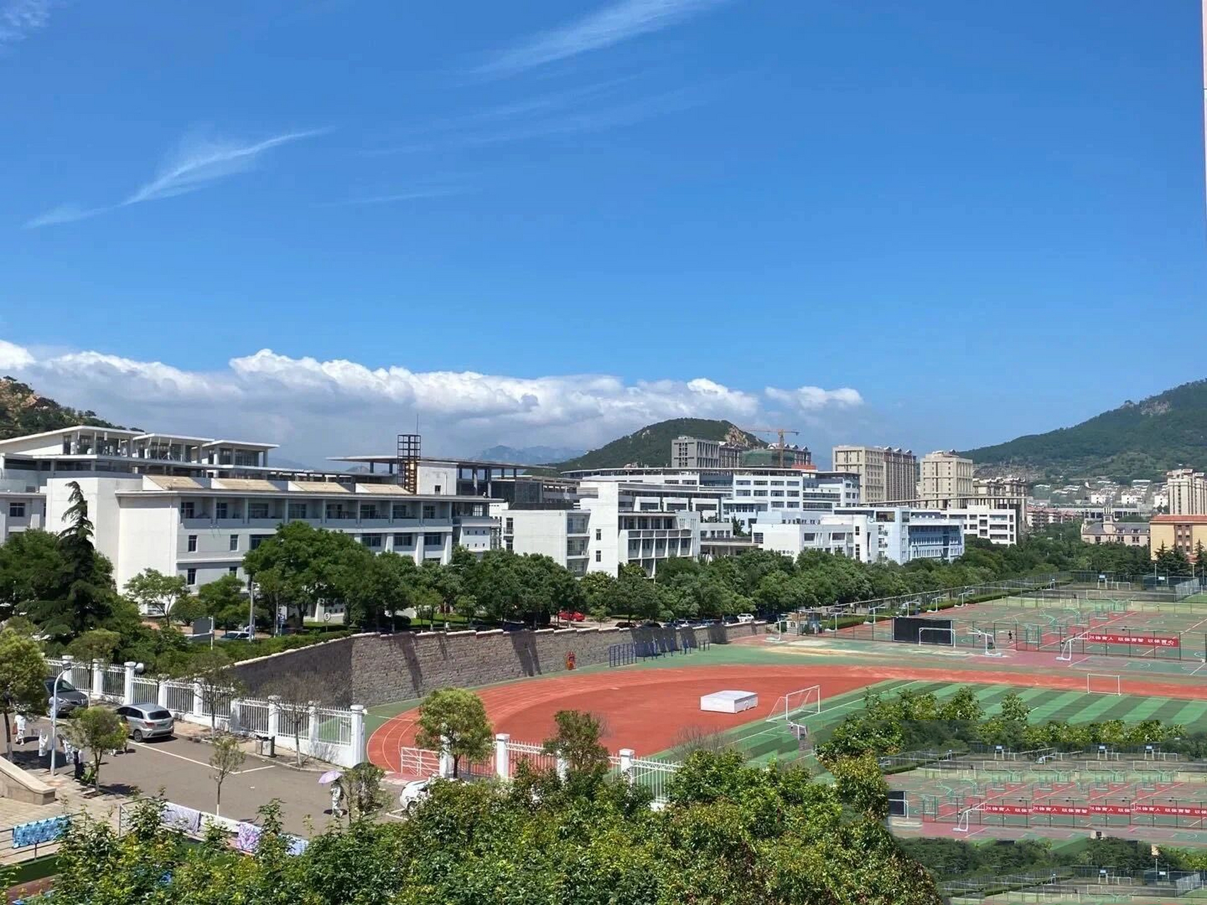 青岛科技大学崂山区图片