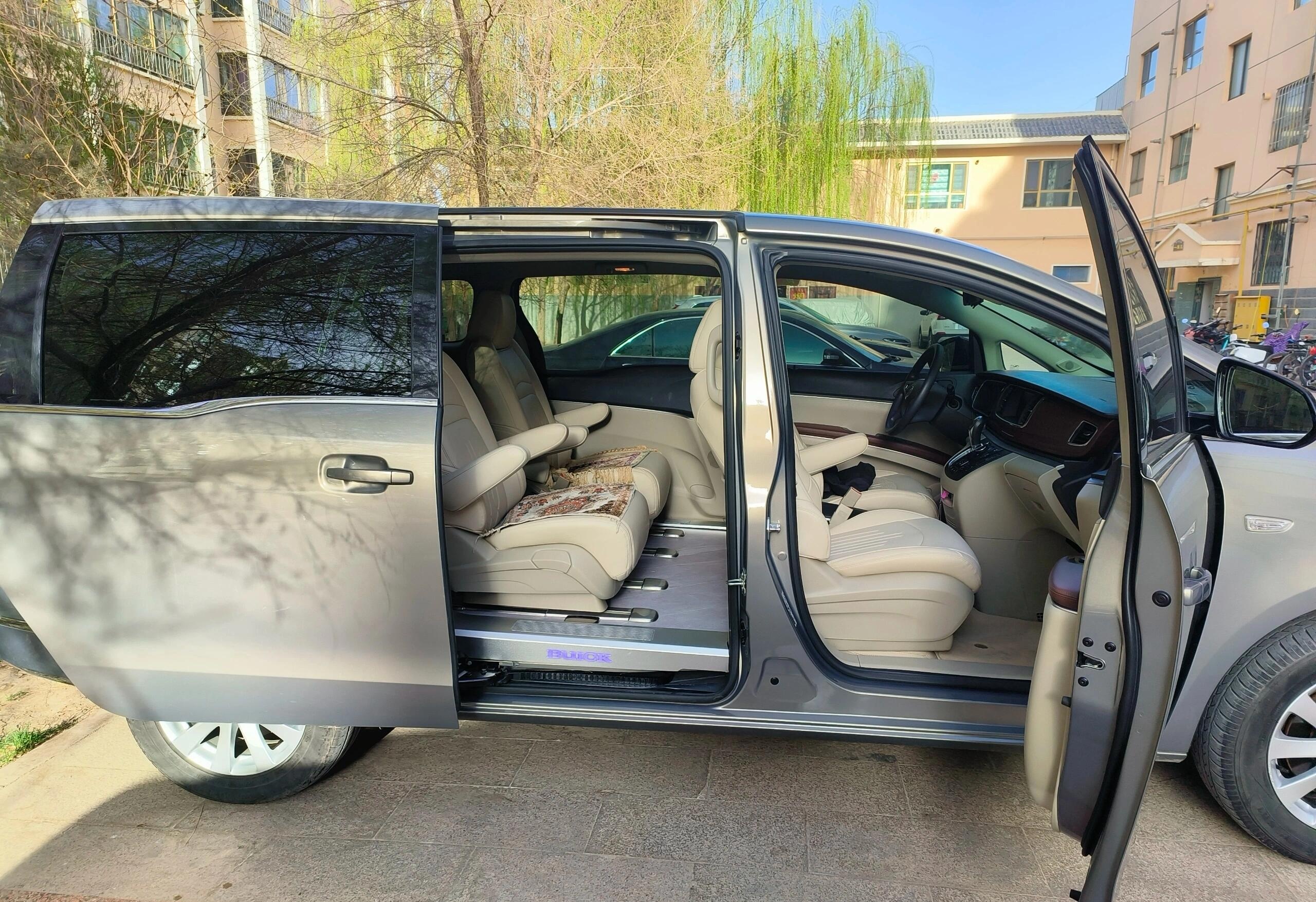 别克七座车商务车,车带司机敦煌游