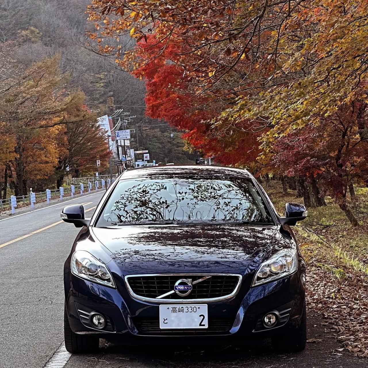 沃尔沃c70是一款可以全方位满足驾驶者多重需求的三折式硬顶四座敞篷