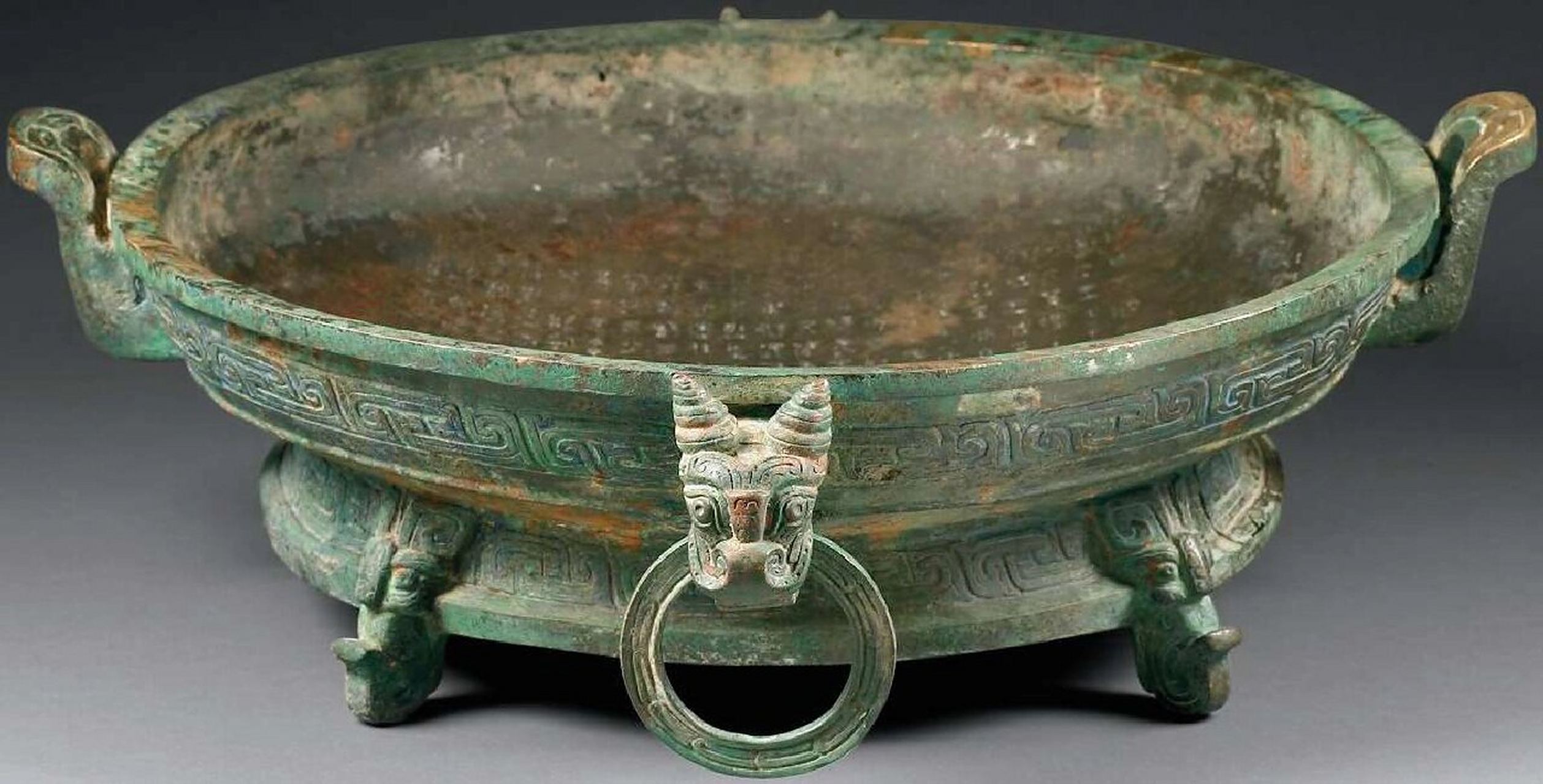 大国重器|逨盘 年代:西周晚期 规格:通高20.4厘米,口径53.6厘米,重18.