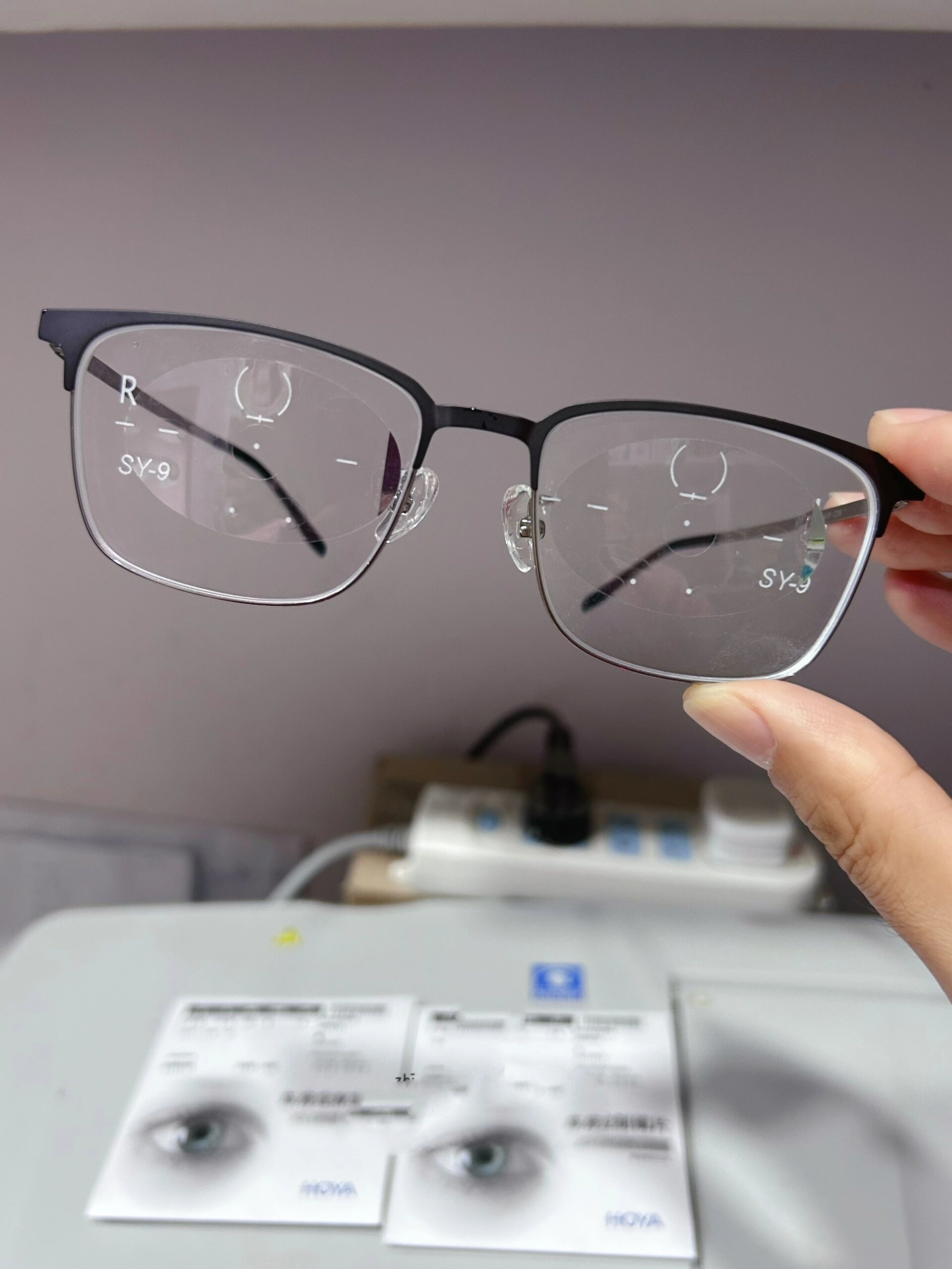 豪雅防疲劳镜片,锐美3s标准版,流行生活型 40 的年龄,是该考虑配一副